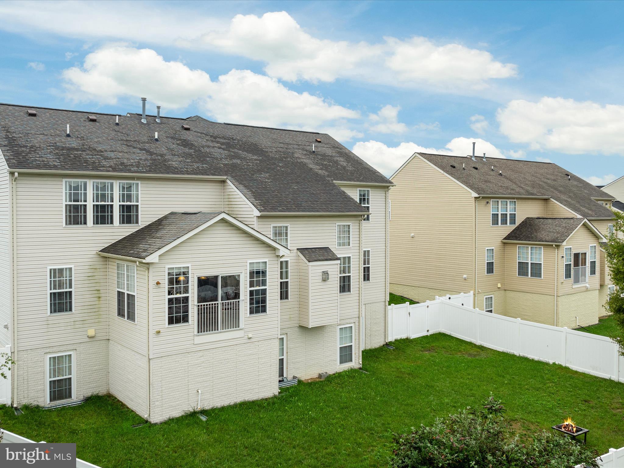 THE GUARDS - Residential