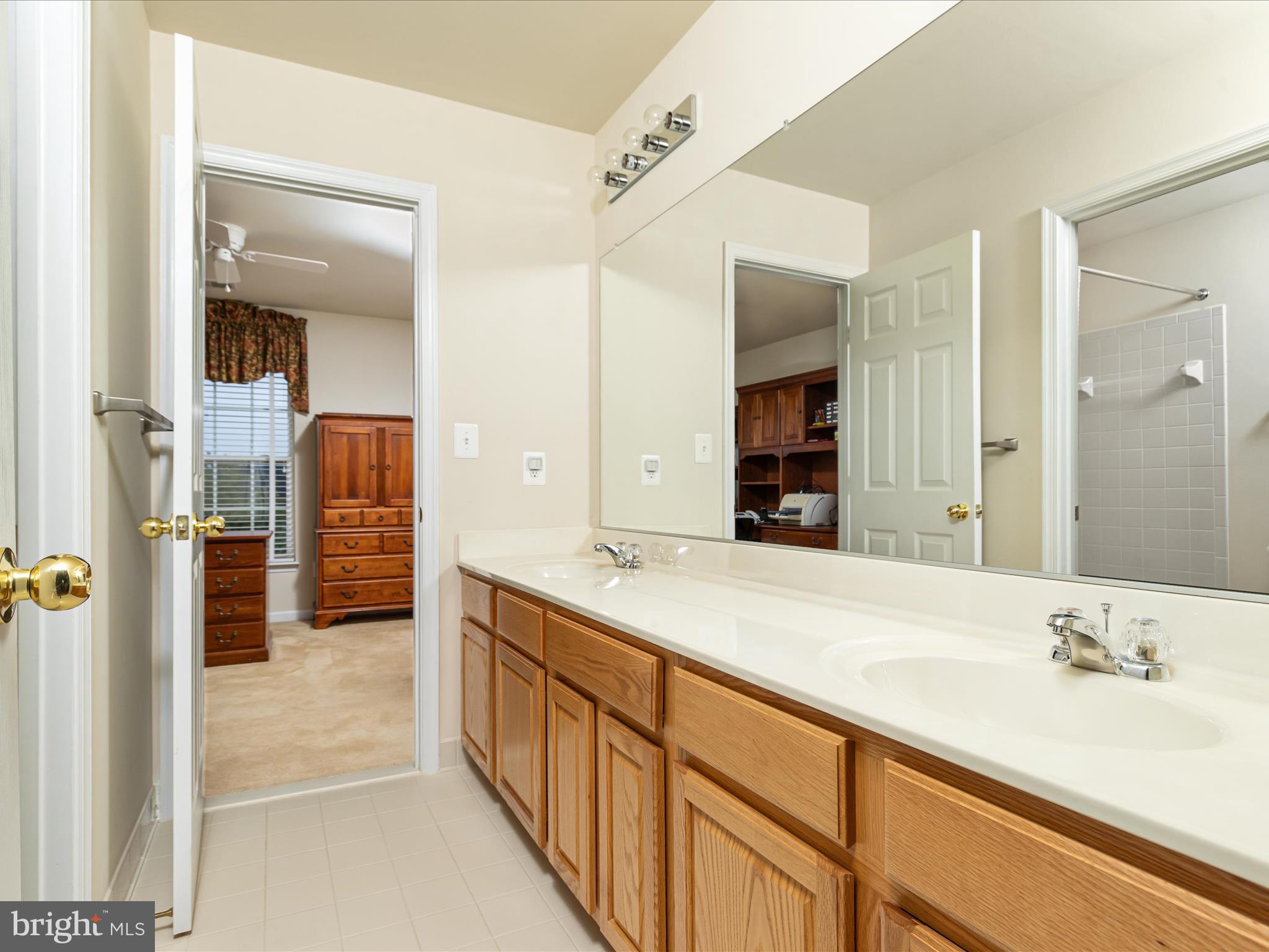 THE GUARDS - Residential