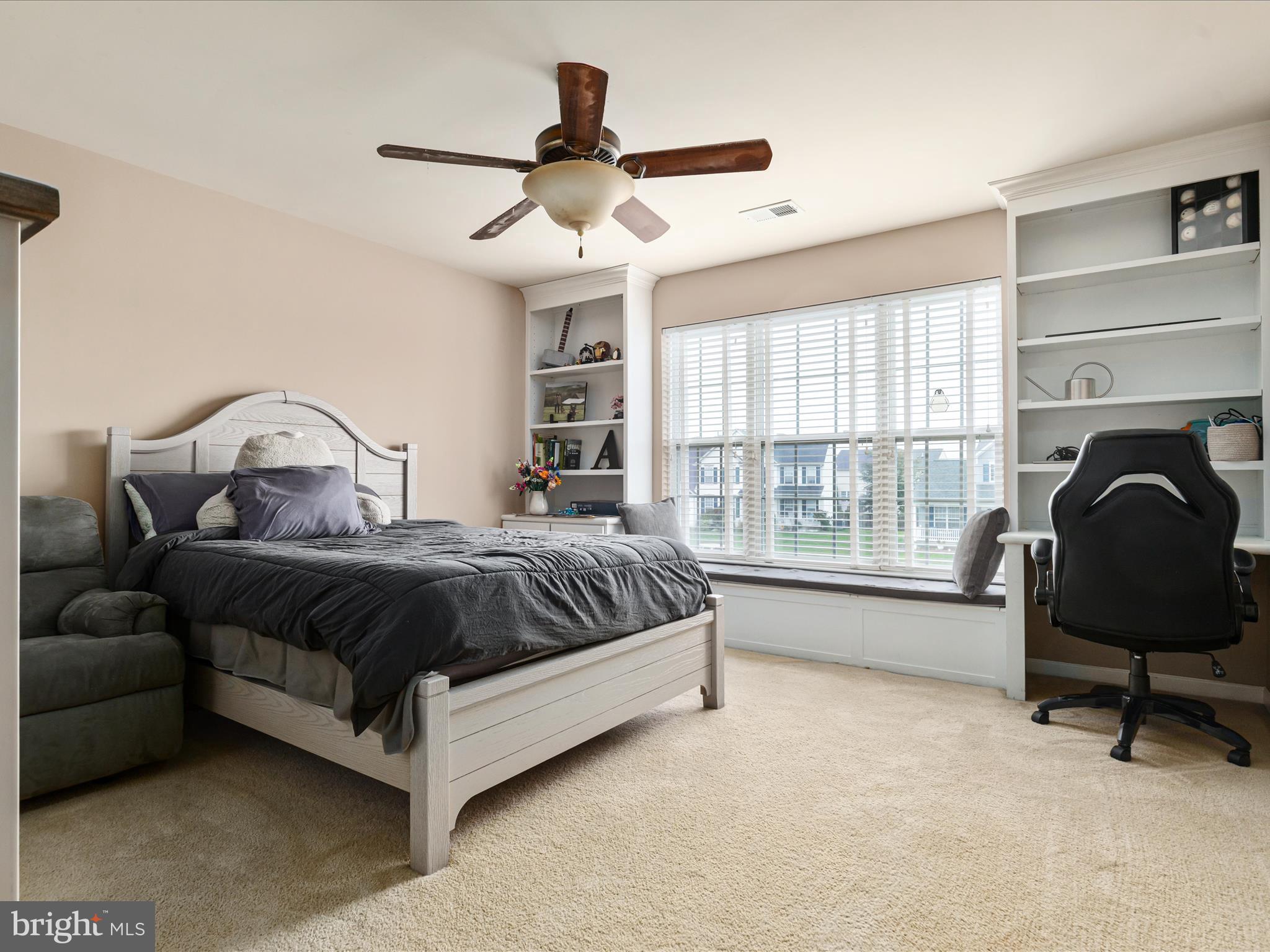 THE GUARDS - Residential