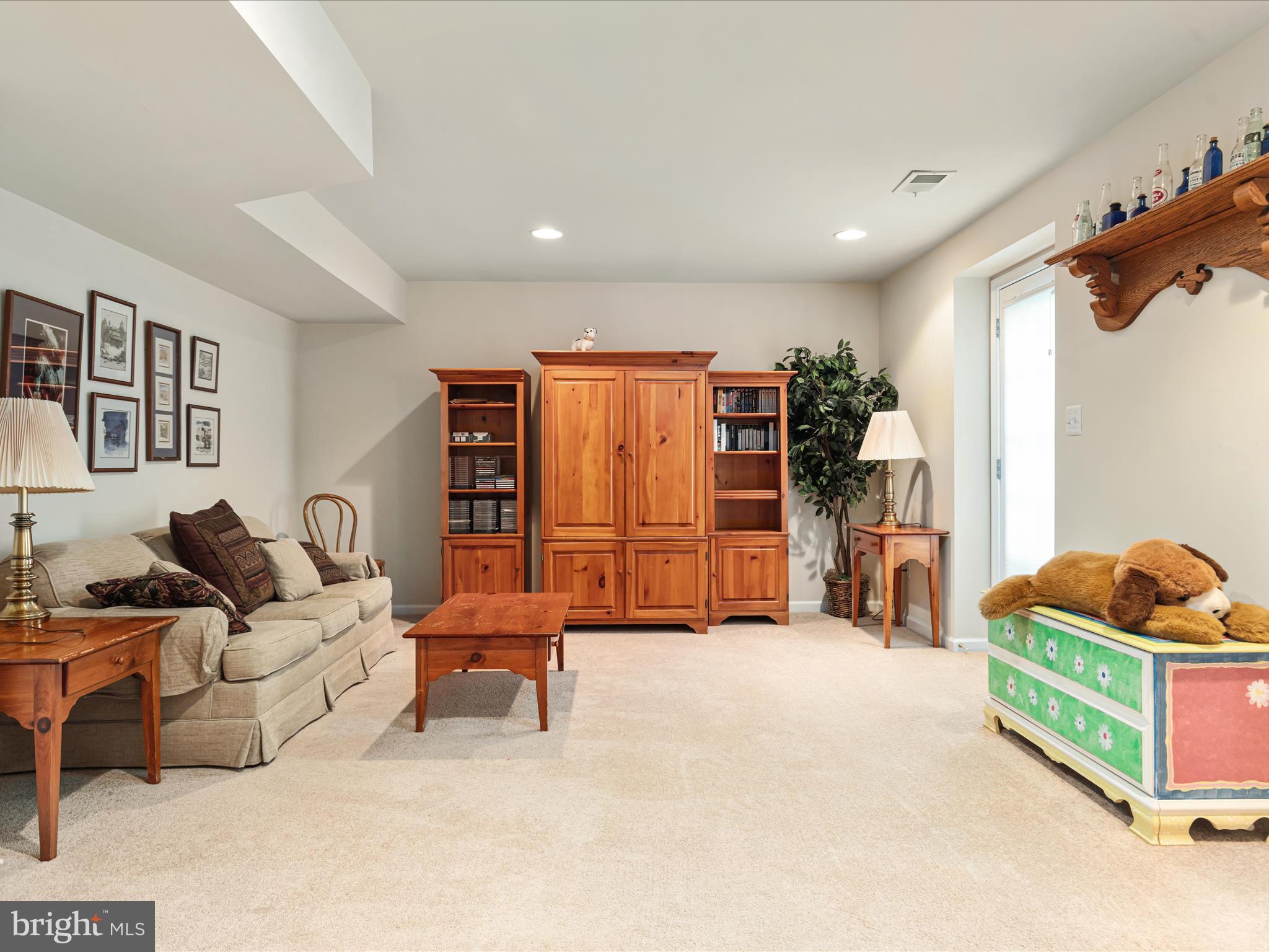 THE GUARDS - Residential