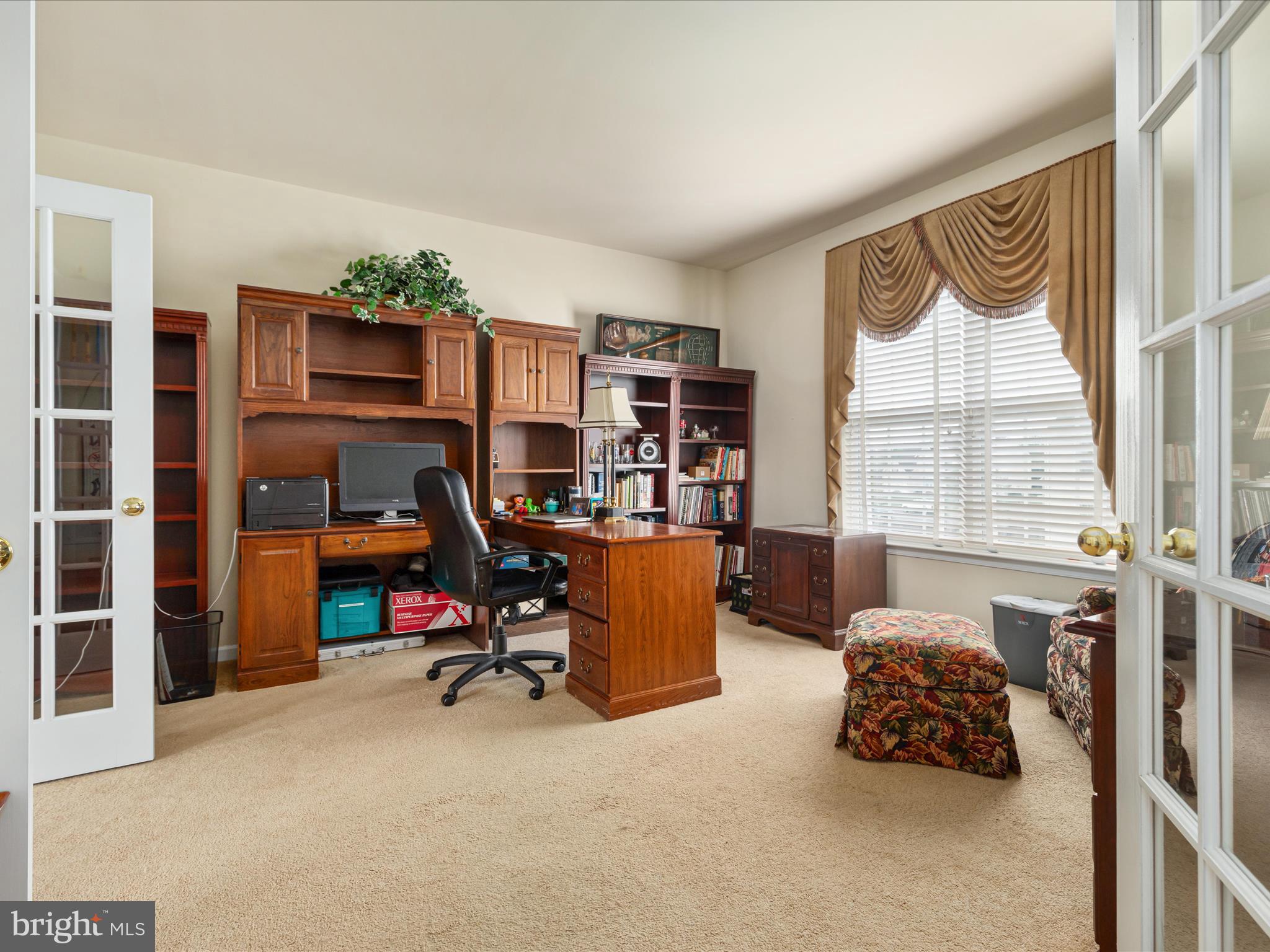 THE GUARDS - Residential