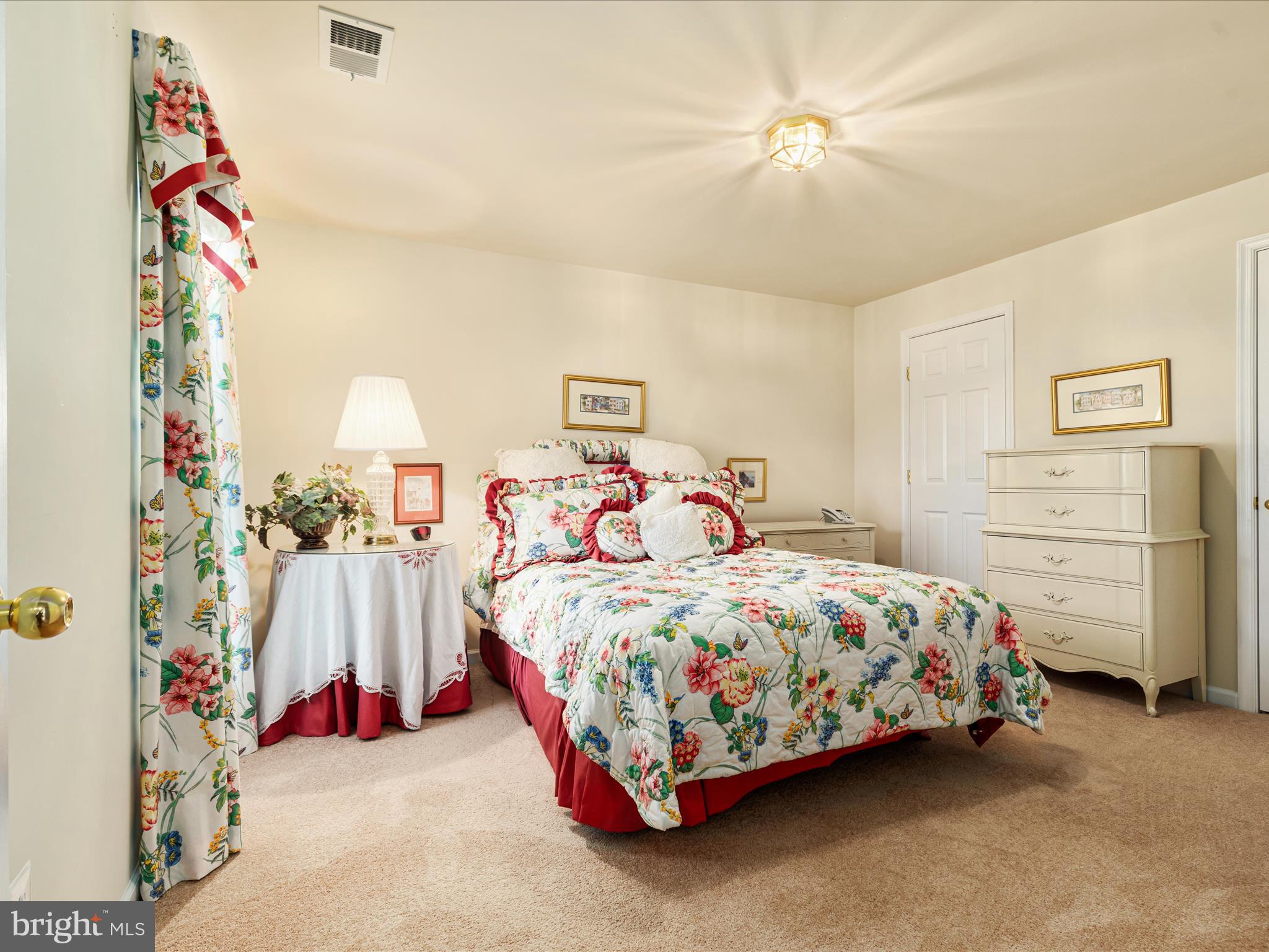 THE GUARDS - Residential