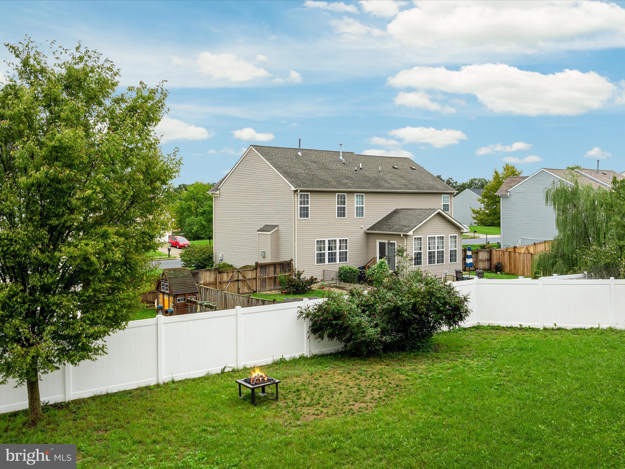 THE GUARDS - Residential