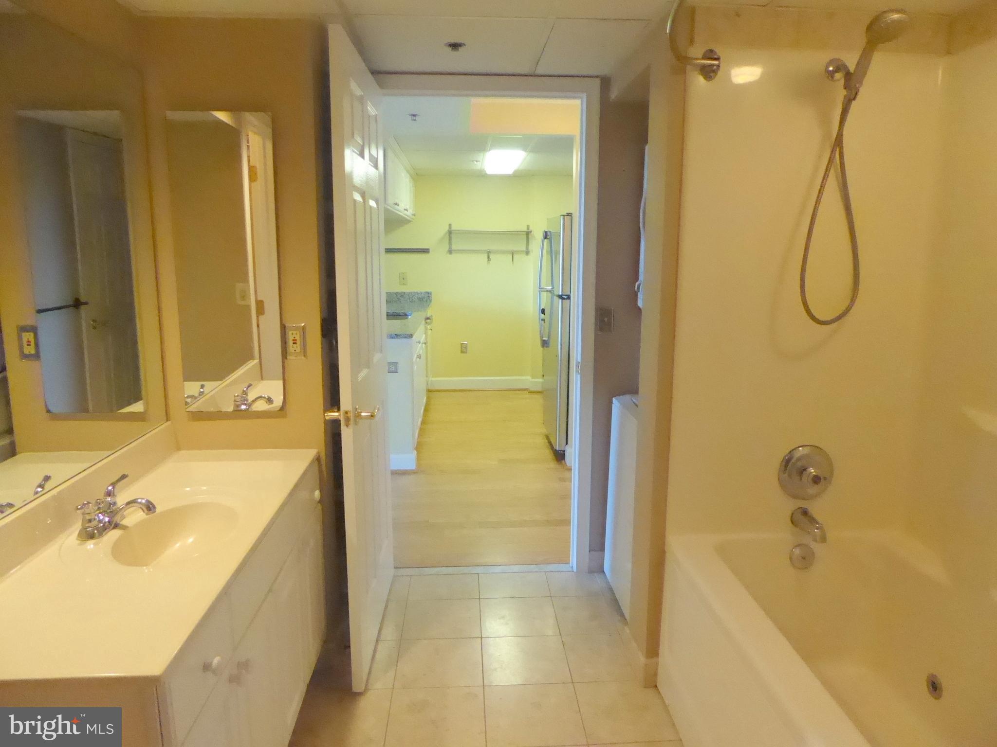 THE WILLIAMSBURG - Residential Lease