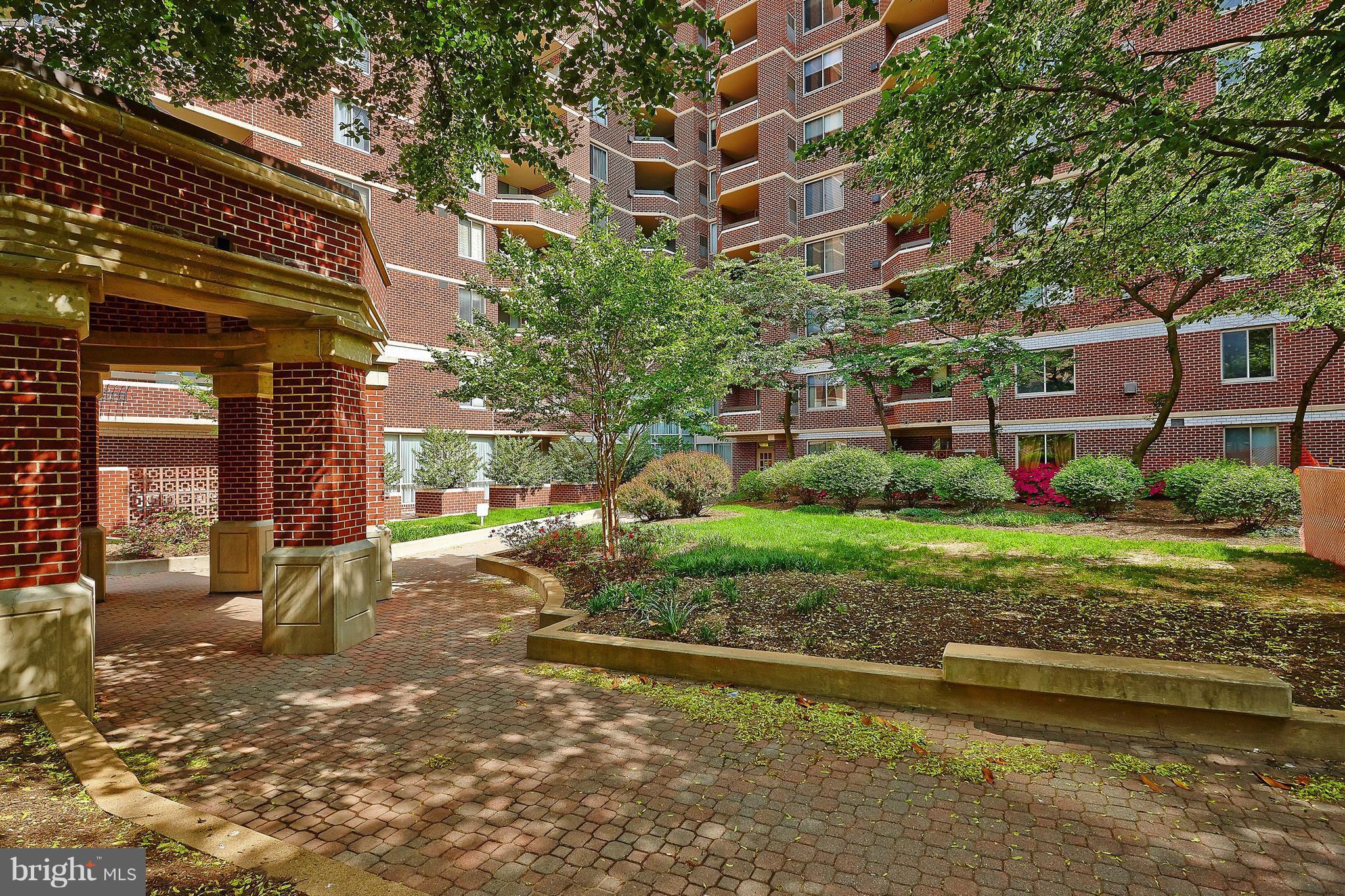 THE WILLIAMSBURG - Residential Lease