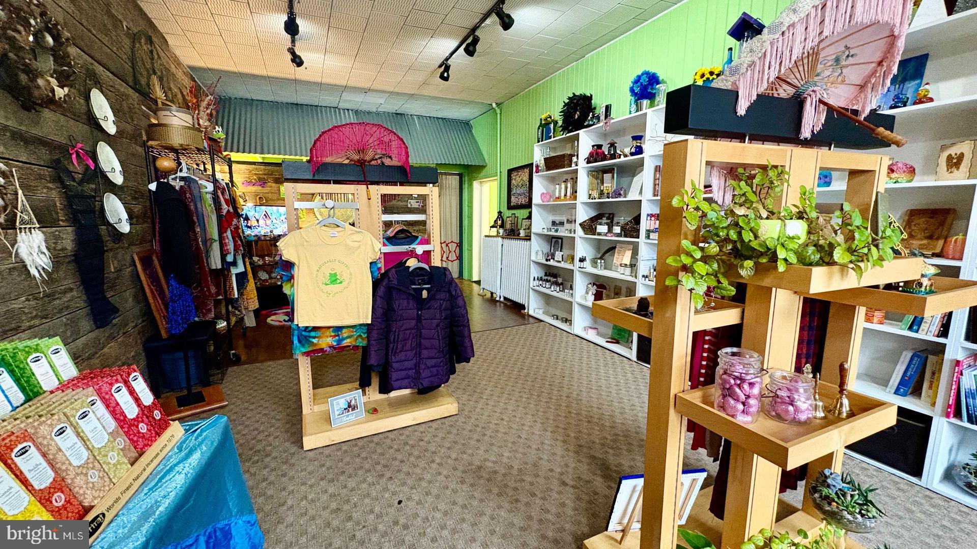 1 S MARKET STREET 12 201