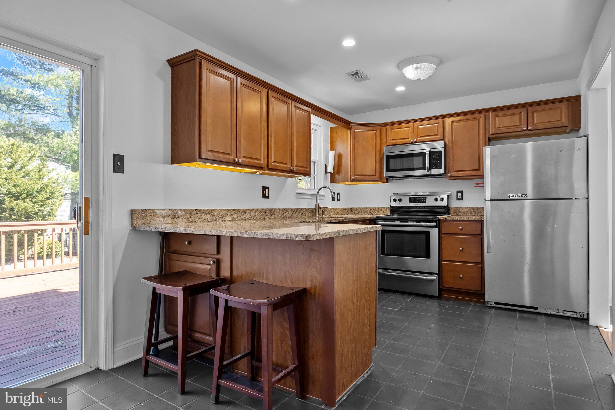 SANDY RIDGE TWINS - Residential Lease