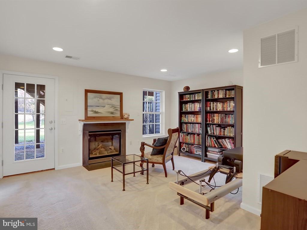 21040 TIOGA TERRACE