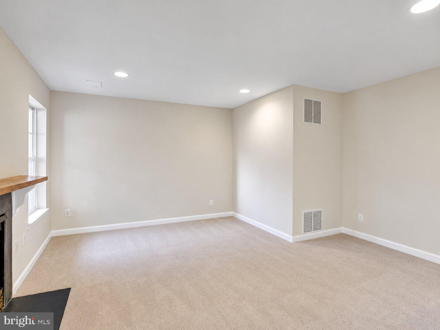 21040 TIOGA TERRACE