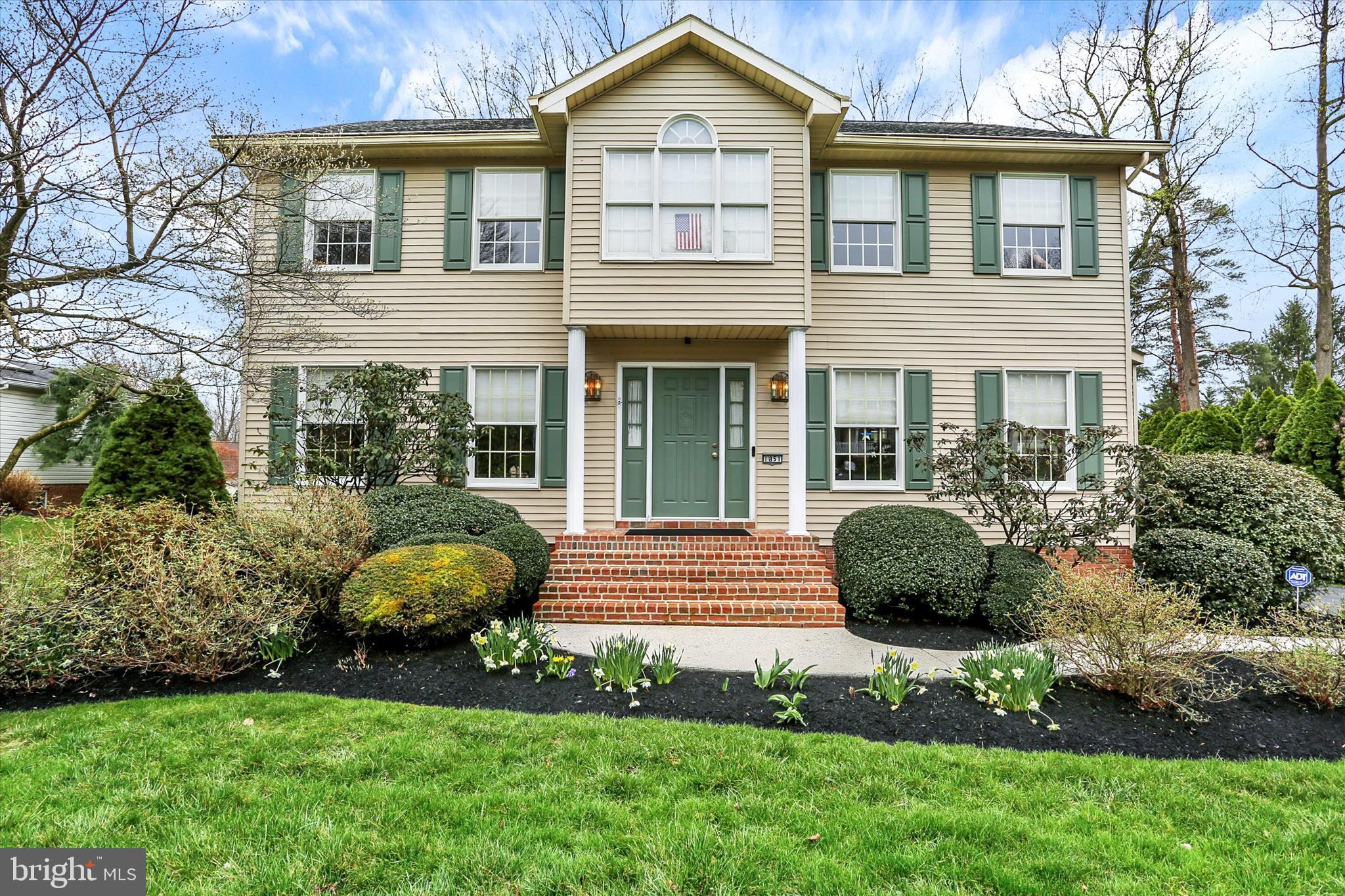 1851 BONNIE BLUE LANE