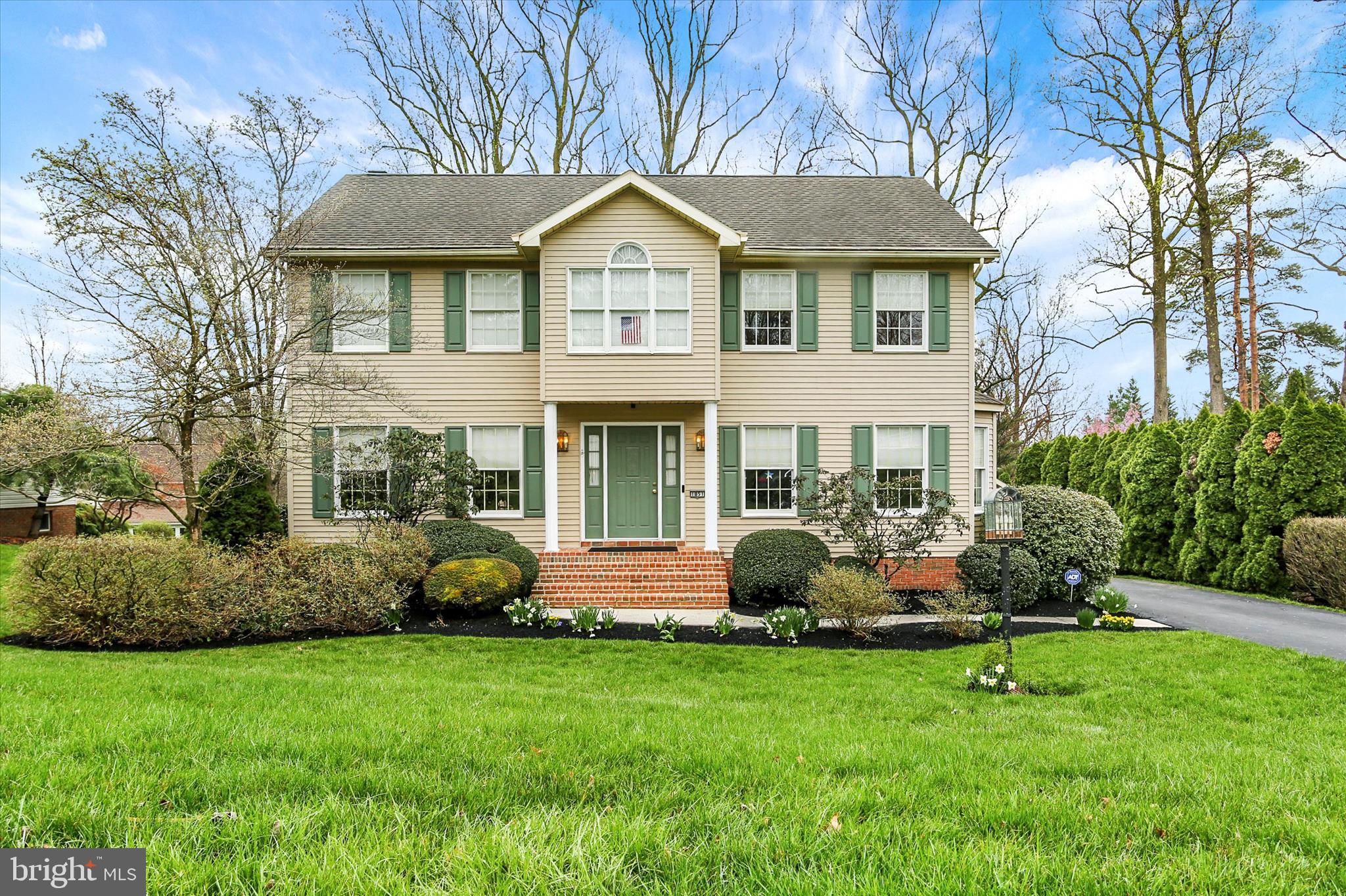 1851 BONNIE BLUE LANE