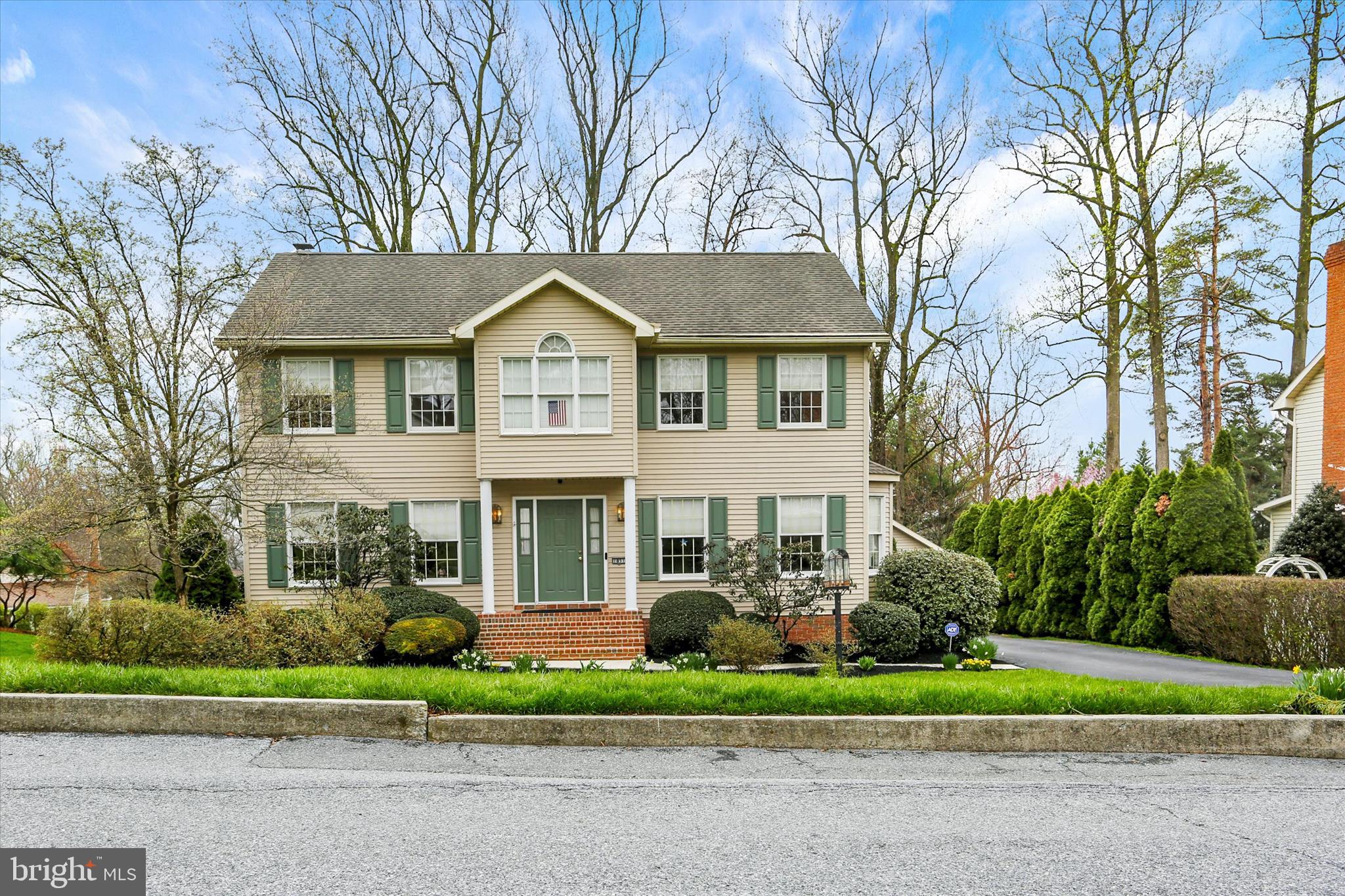 1851 BONNIE BLUE LANE