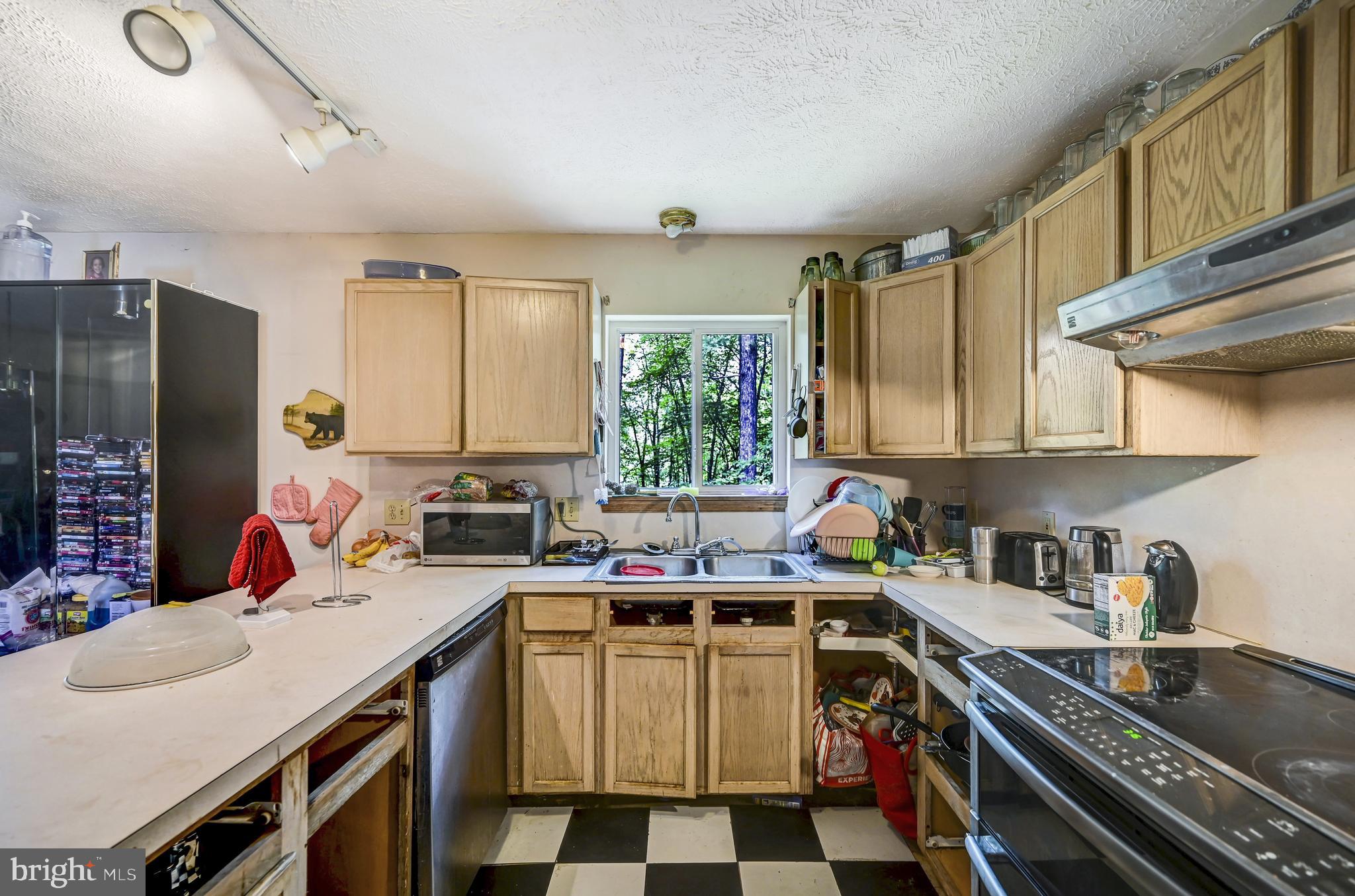 GLEN AT TAMIMENT (LEHMAN) - Residential