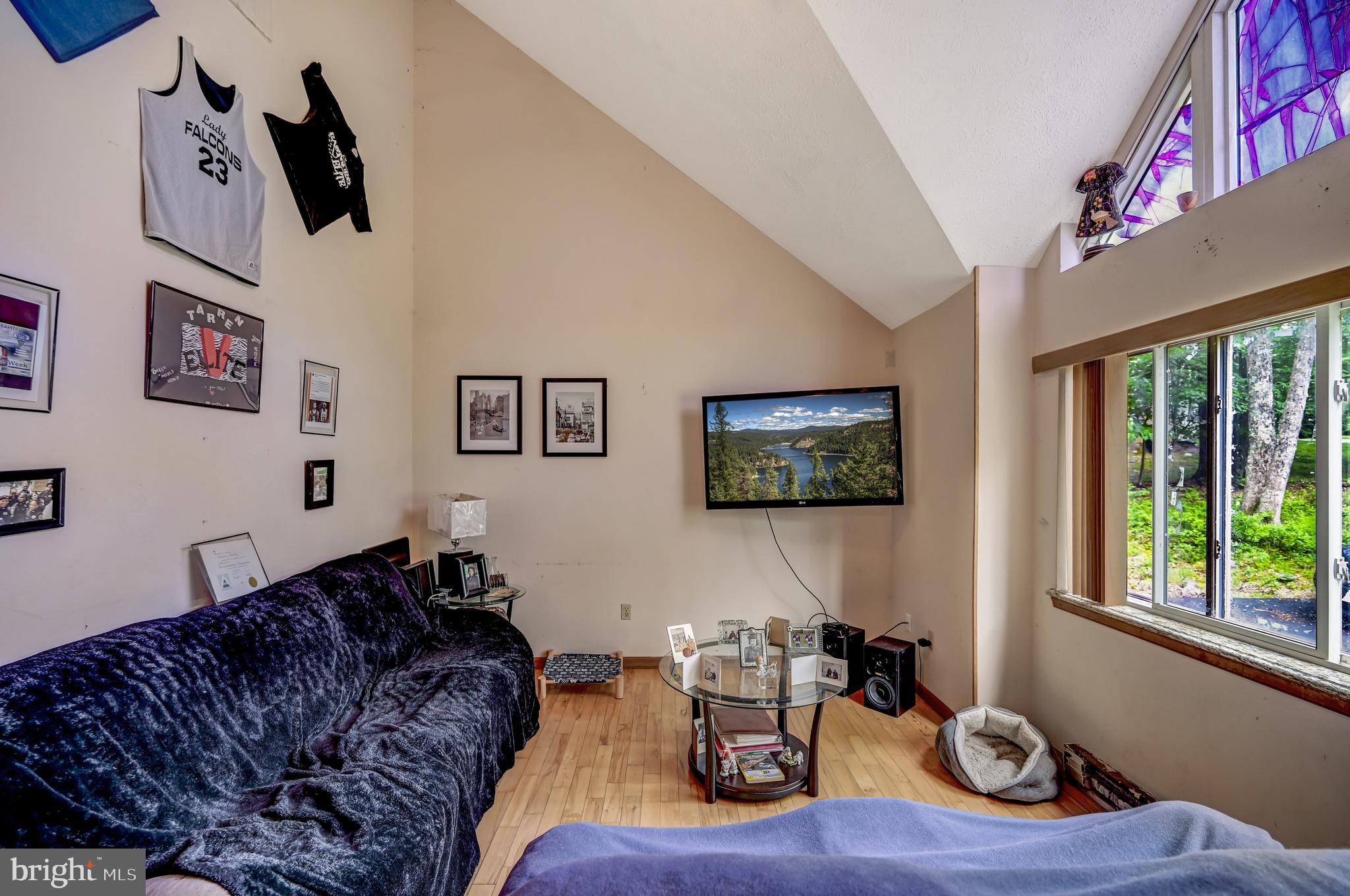 GLEN AT TAMIMENT (LEHMAN) - Residential
