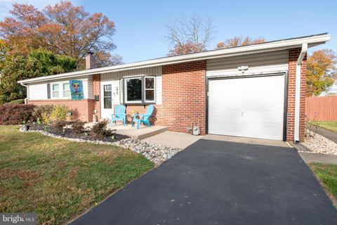 Photo of 376 Newtown Road, WARMINSTER, PA 18974 (MLS # PABU2108736)