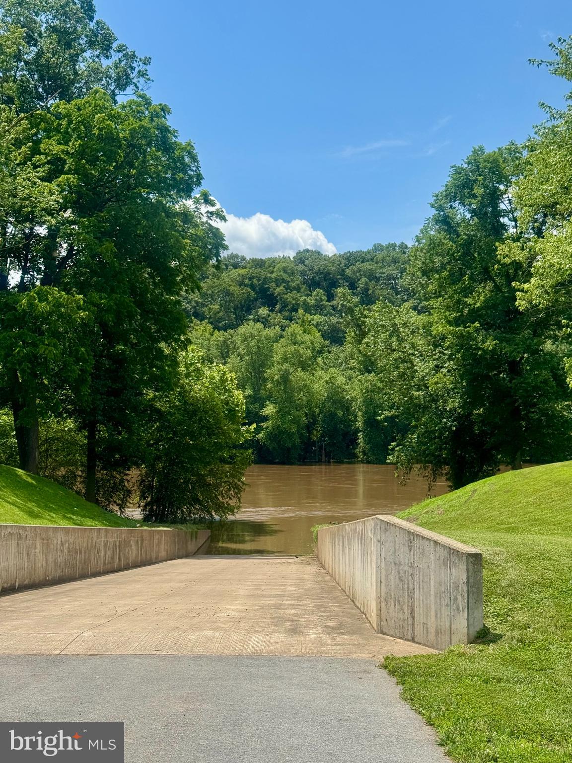 BROOKFIELD ON THE POTOMAC - Residential
