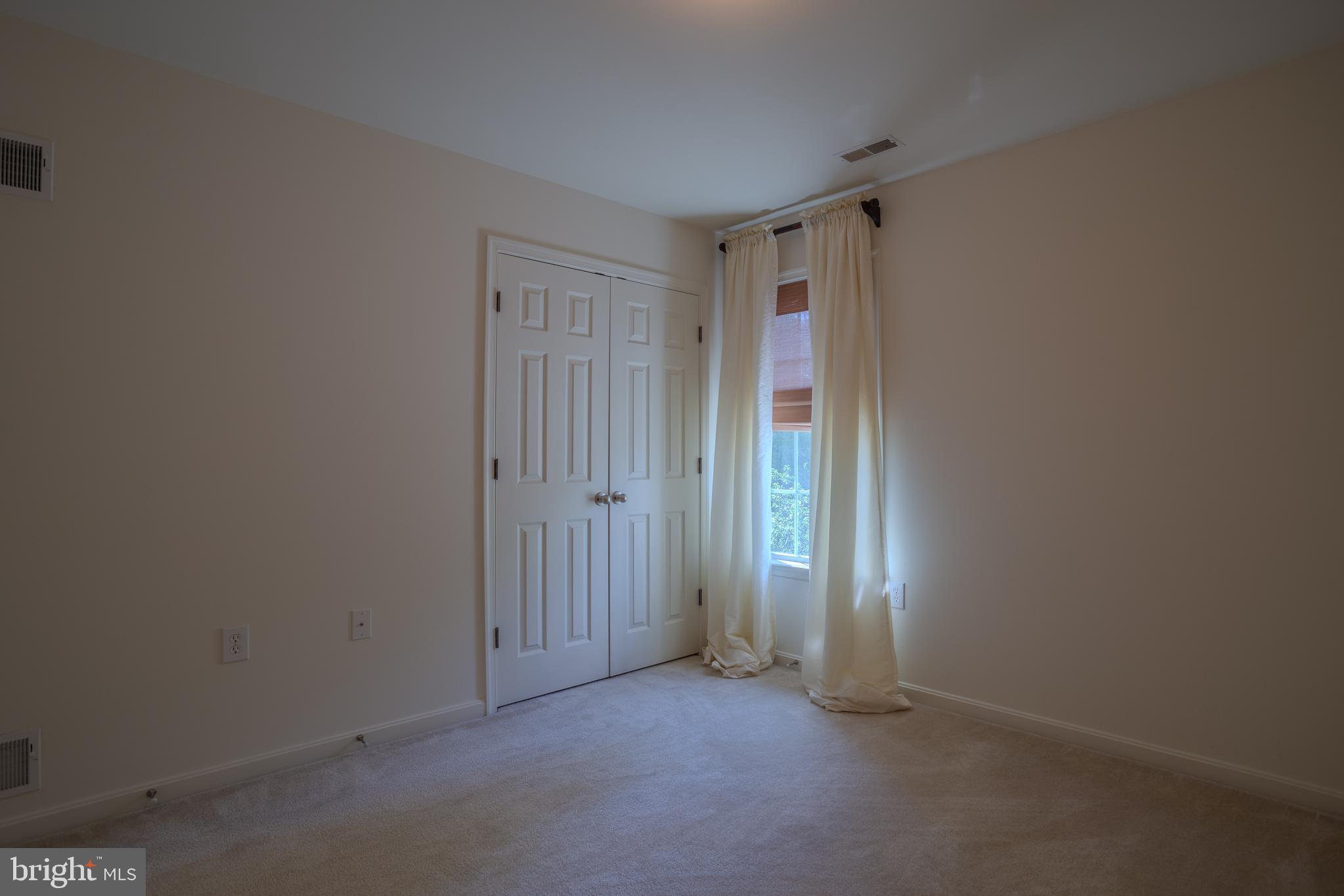 BROOKFIELD ON THE POTOMAC - Residential