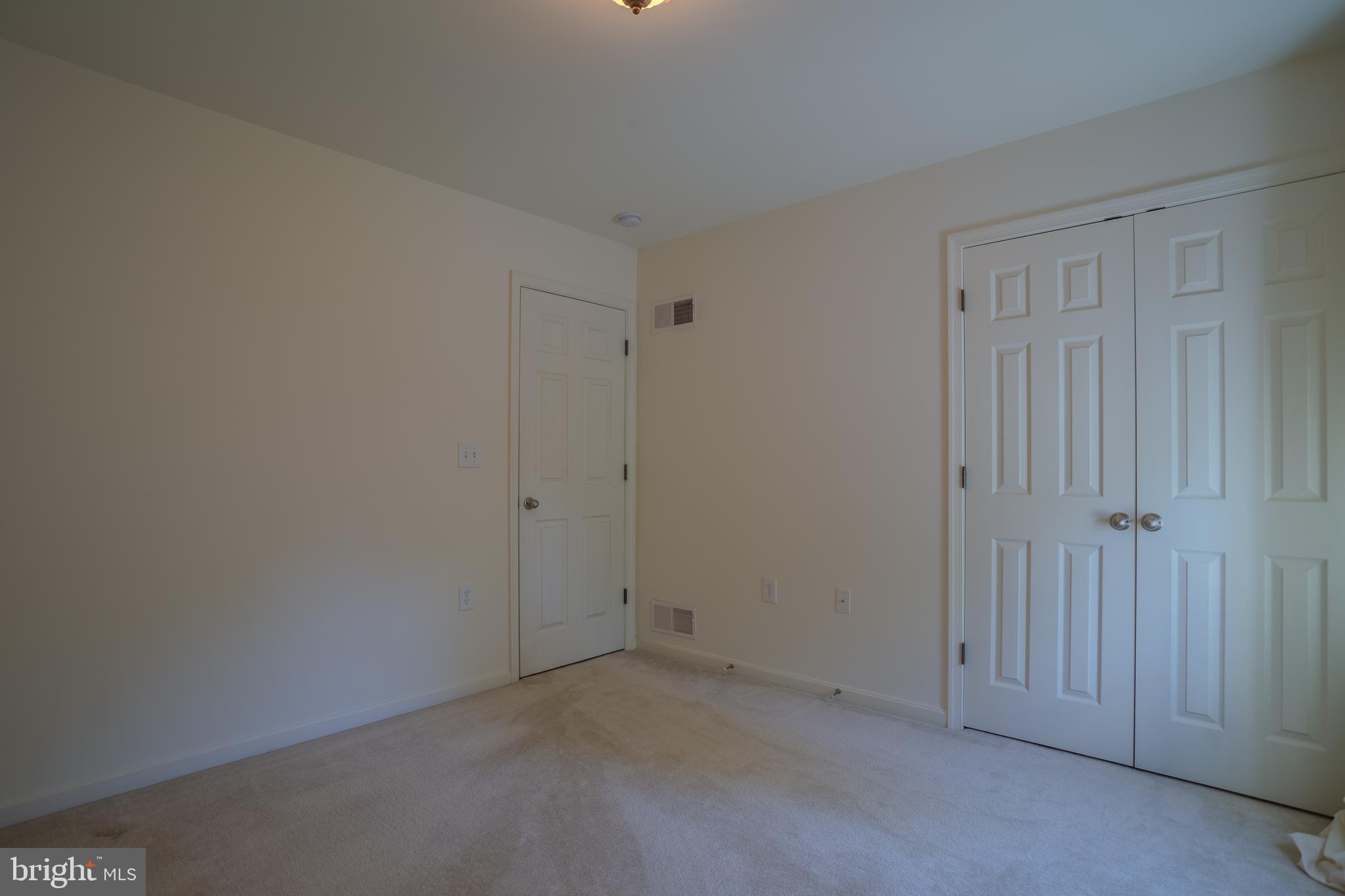 BROOKFIELD ON THE POTOMAC - Residential