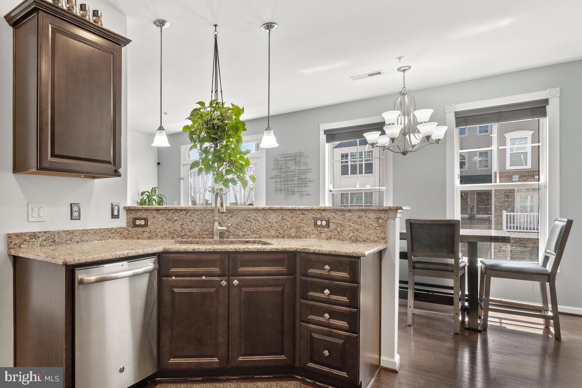 JEFFERSON PLACE - Residential