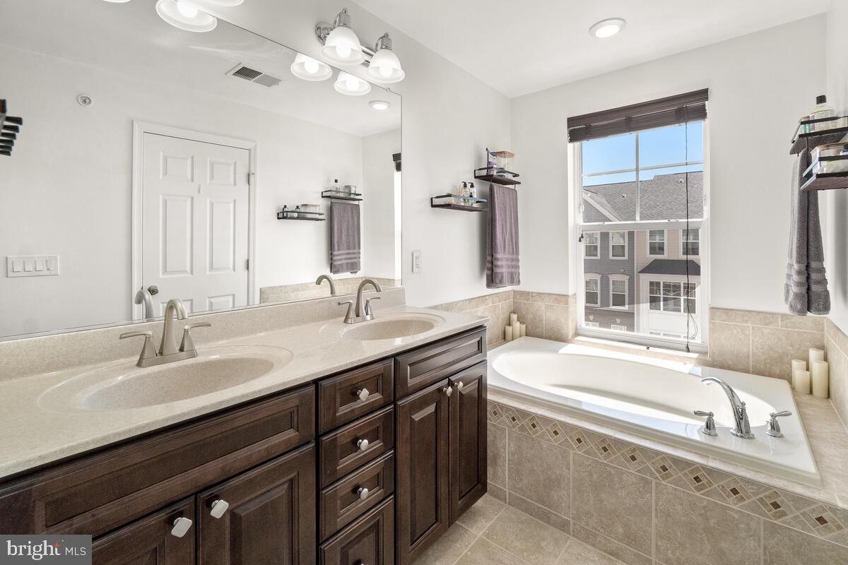 JEFFERSON PLACE - Residential