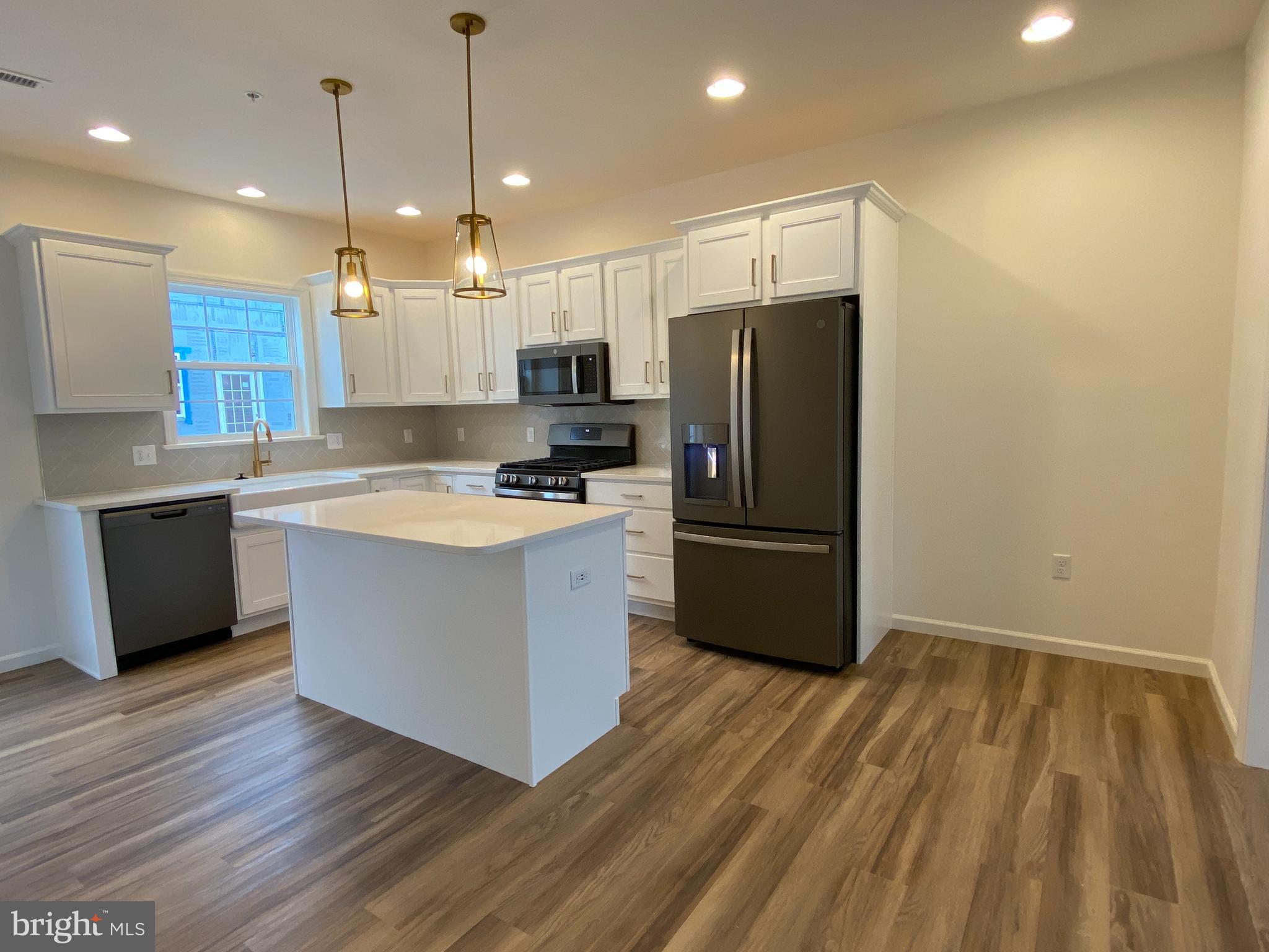 LIME SPRING VILLAGE - Residential