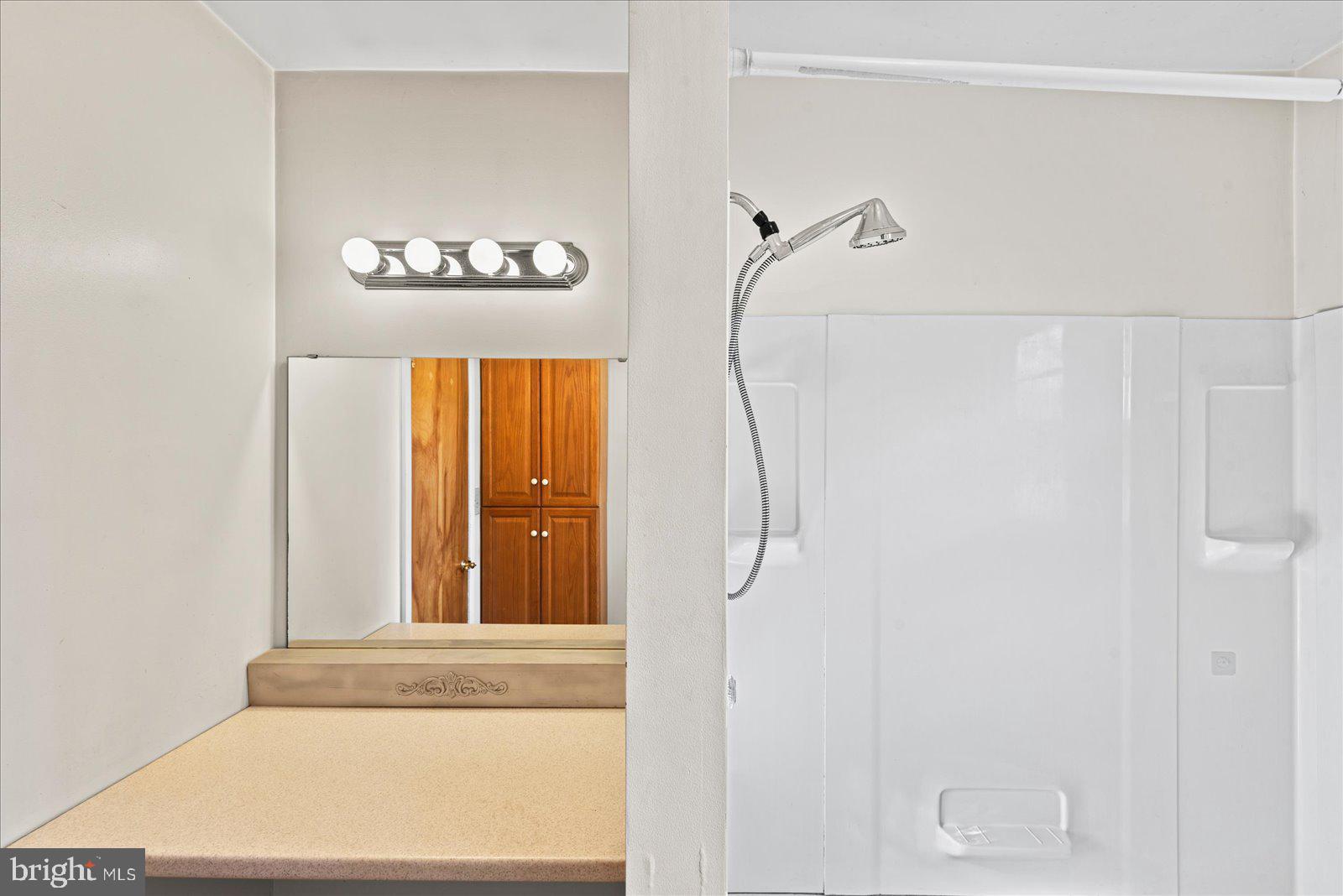 GREENGATE MANOR - Residential