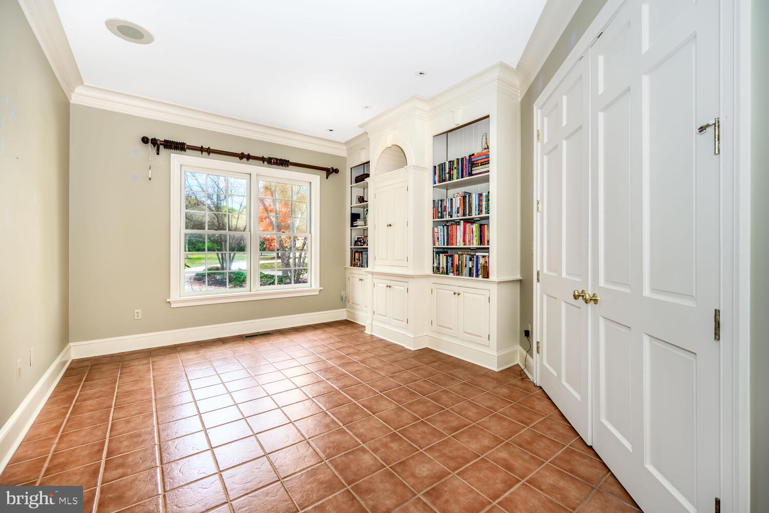 LYNNEWOOD - Residential