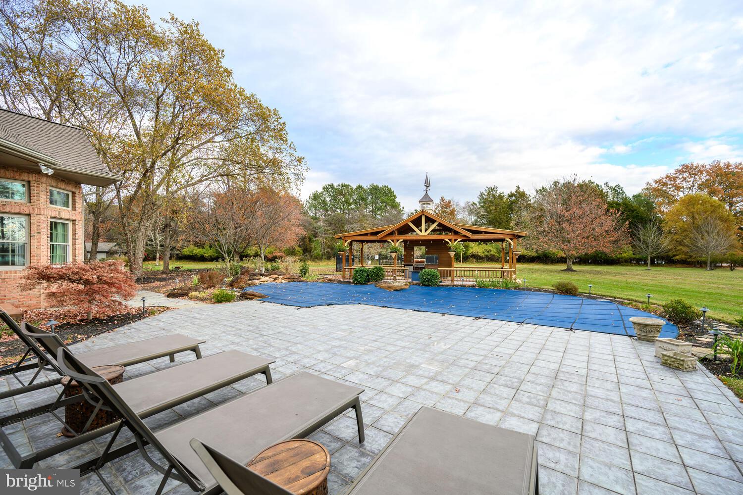 LYNNEWOOD - Residential