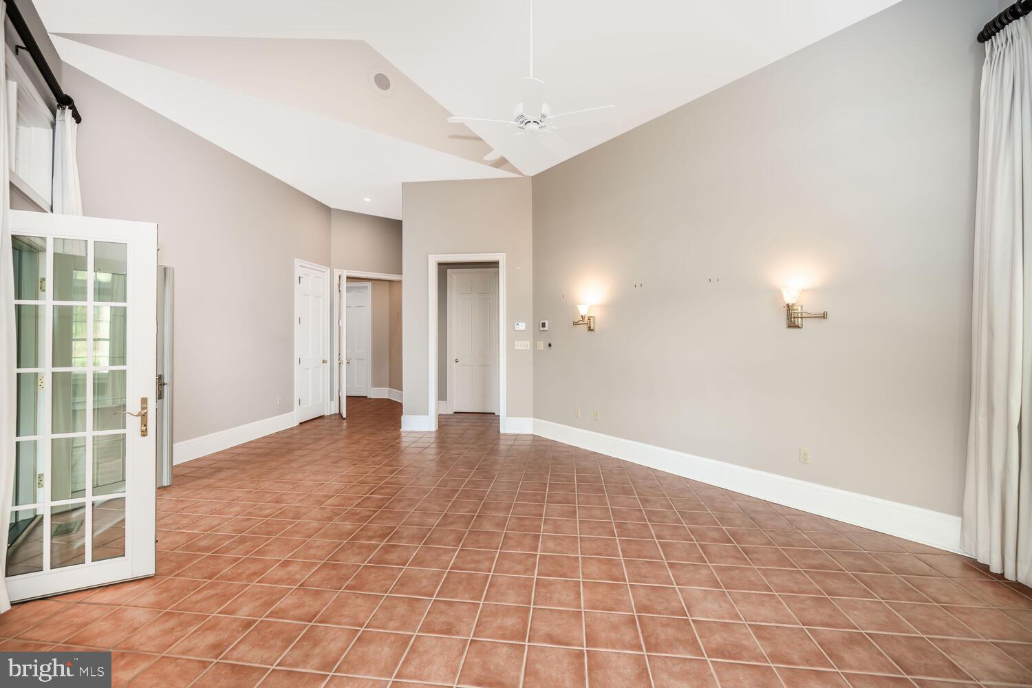 LYNNEWOOD - Residential