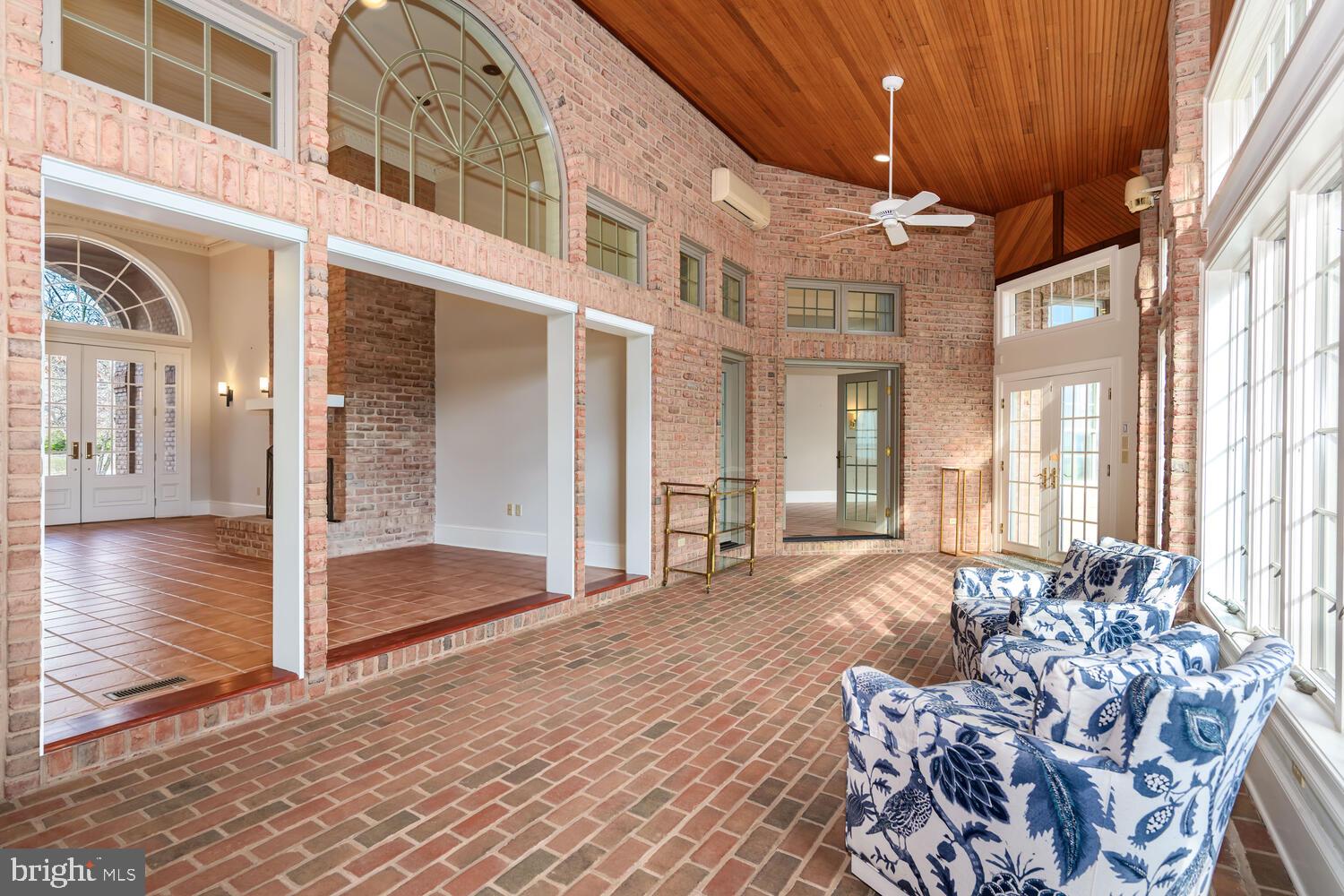 LYNNEWOOD - Residential