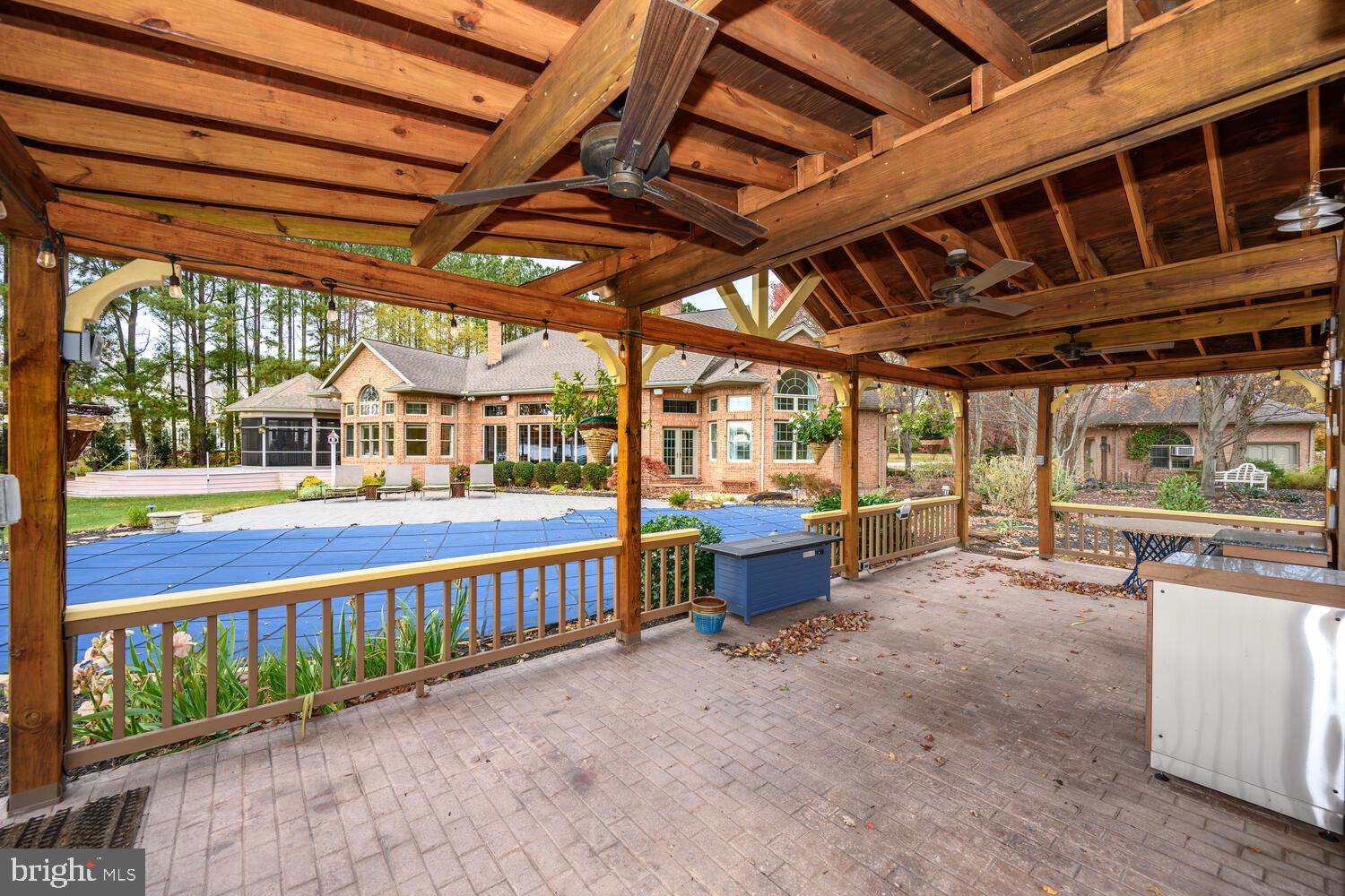 LYNNEWOOD - Residential