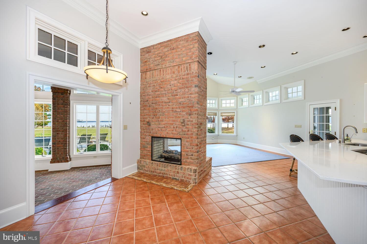 LYNNEWOOD - Residential