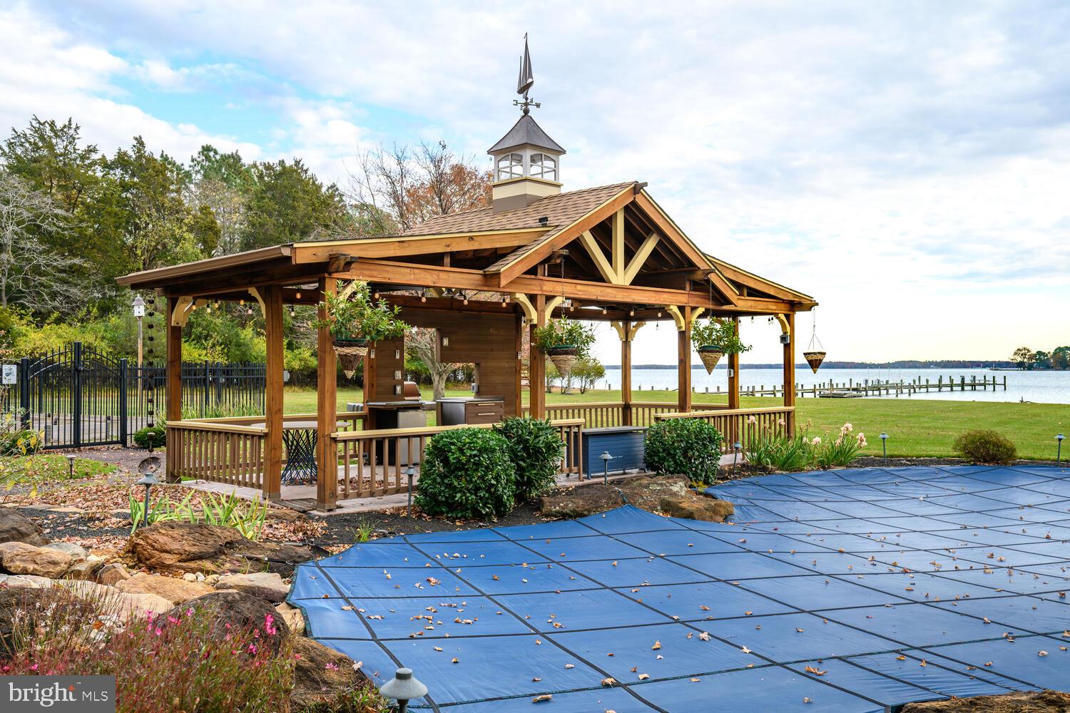 LYNNEWOOD - Residential