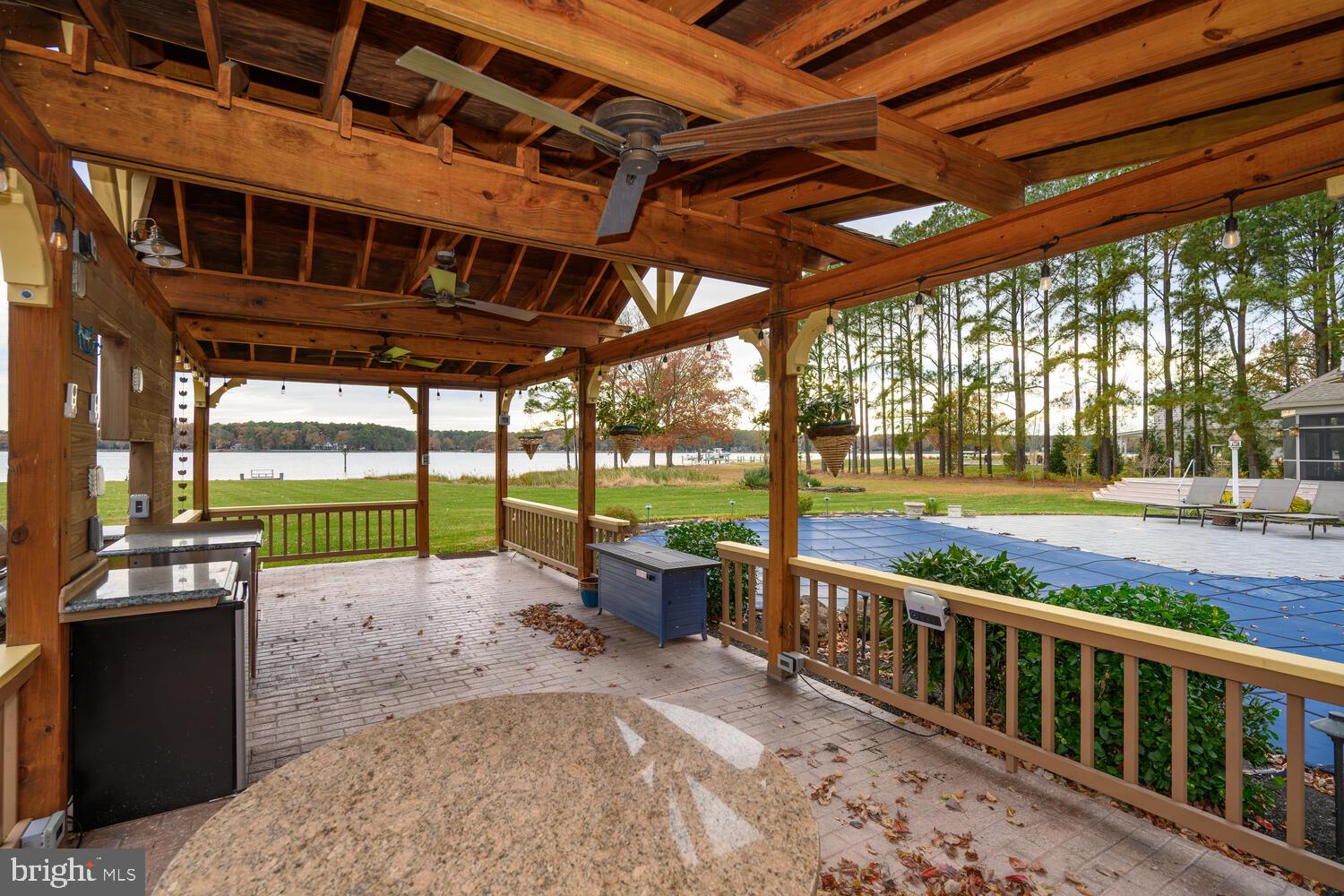 LYNNEWOOD - Residential