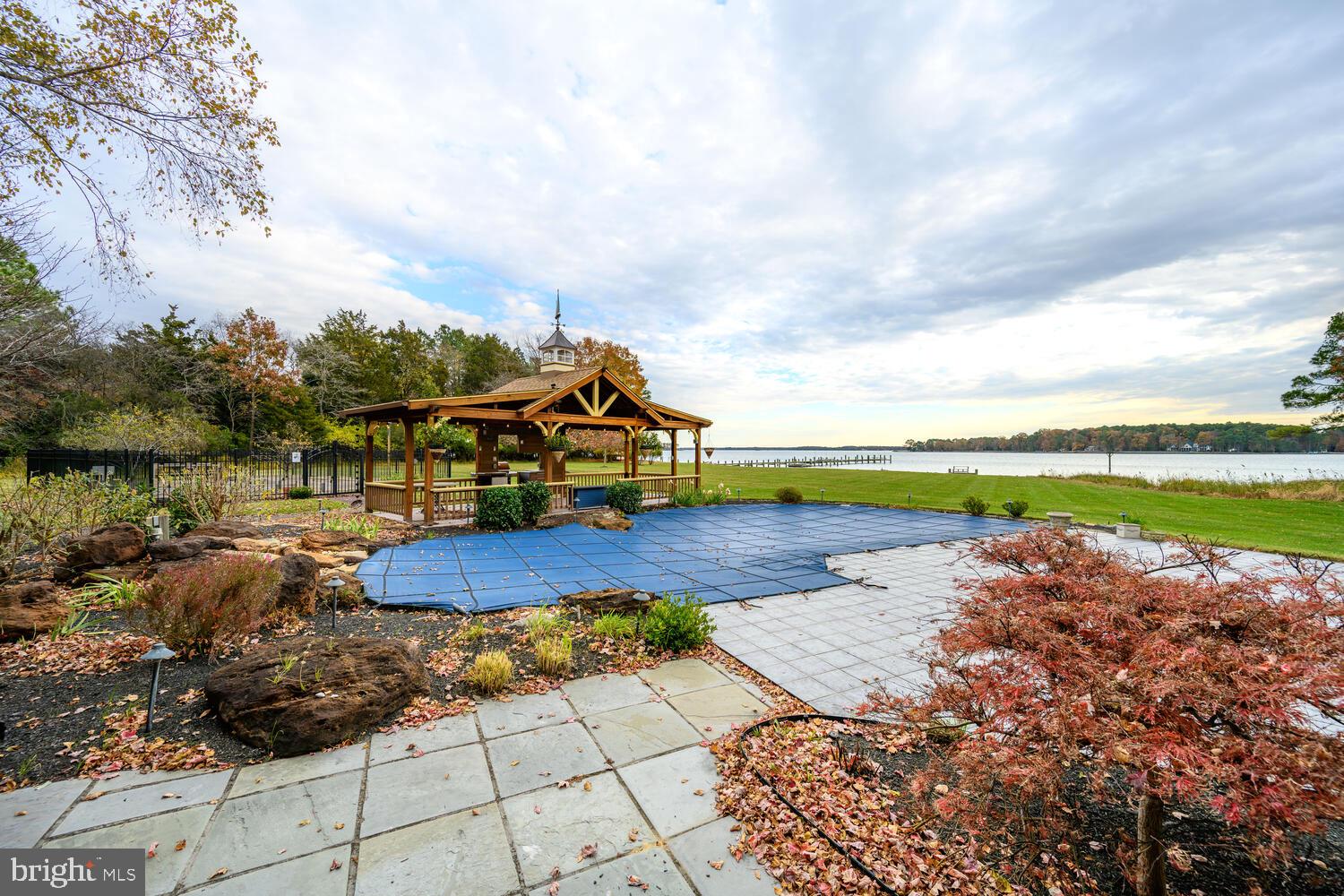 LYNNEWOOD - Residential