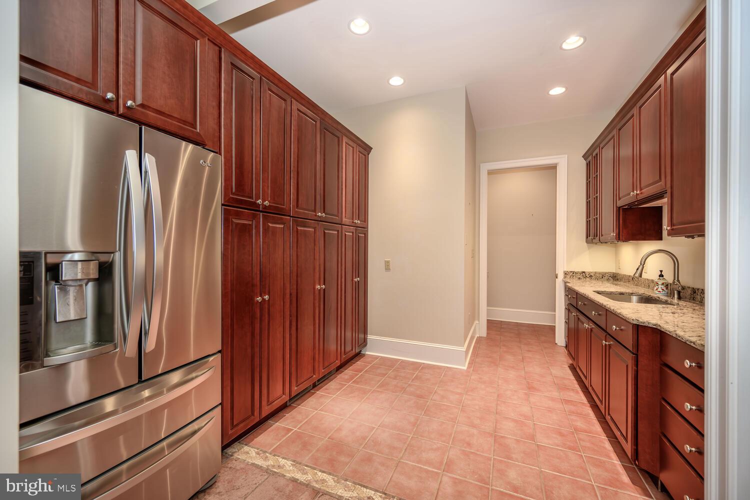 LYNNEWOOD - Residential