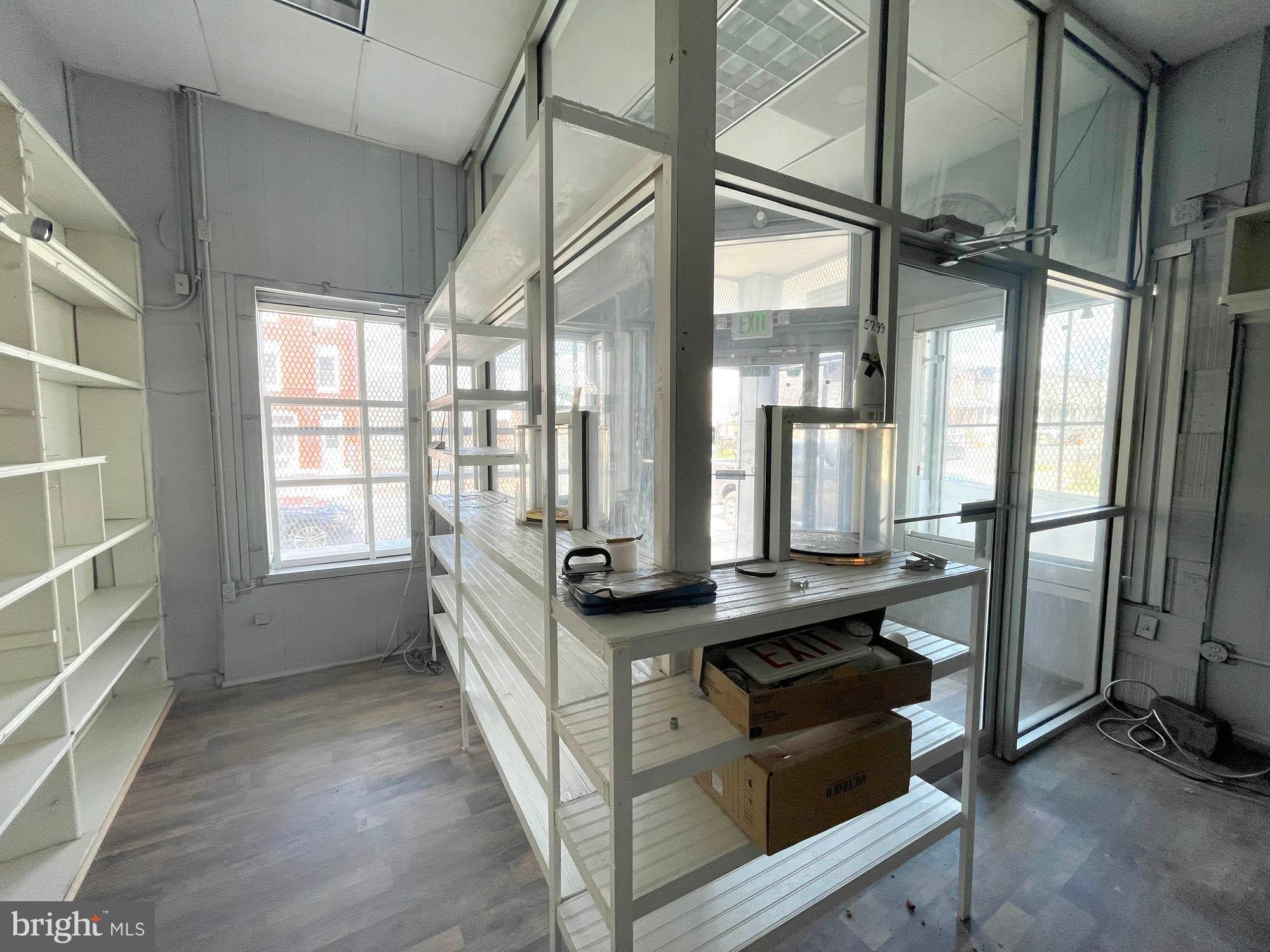 BARCLAY - Residential