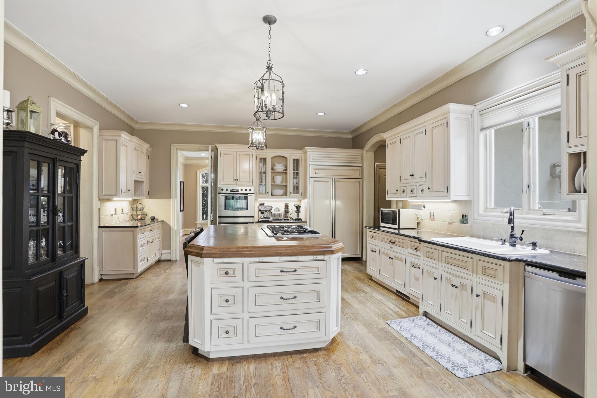 KENTLAND POND - Residential