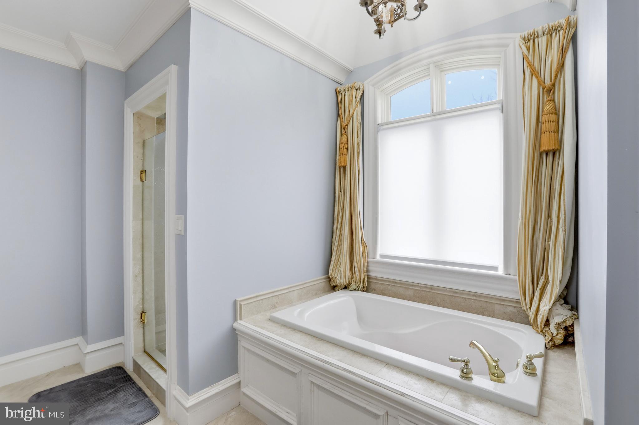 KENTLAND POND - Residential