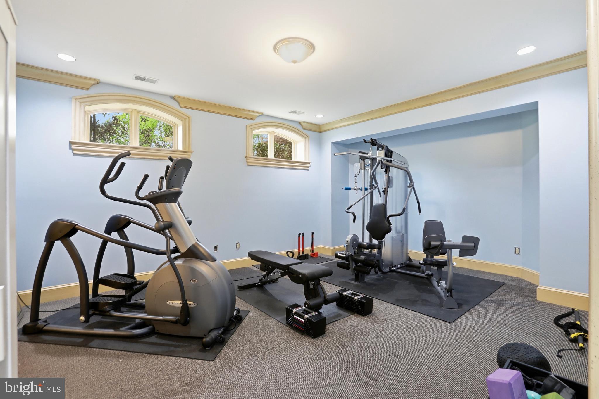 KENTLAND POND - Residential