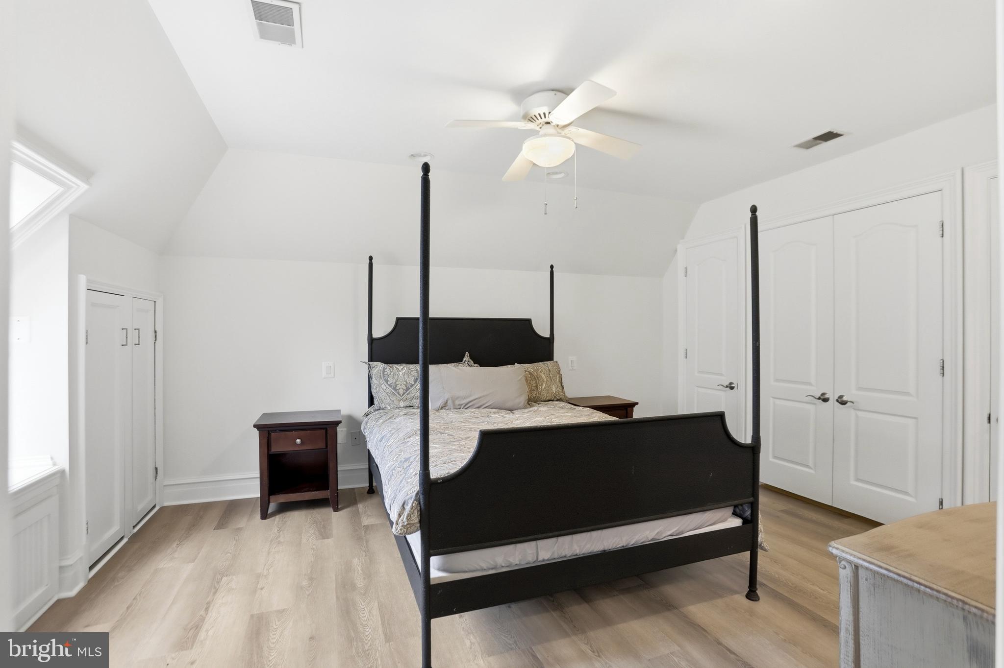 KENTLAND POND - Residential