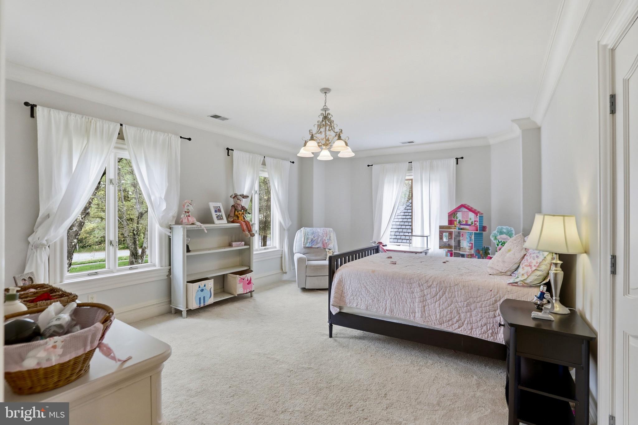 KENTLAND POND - Residential