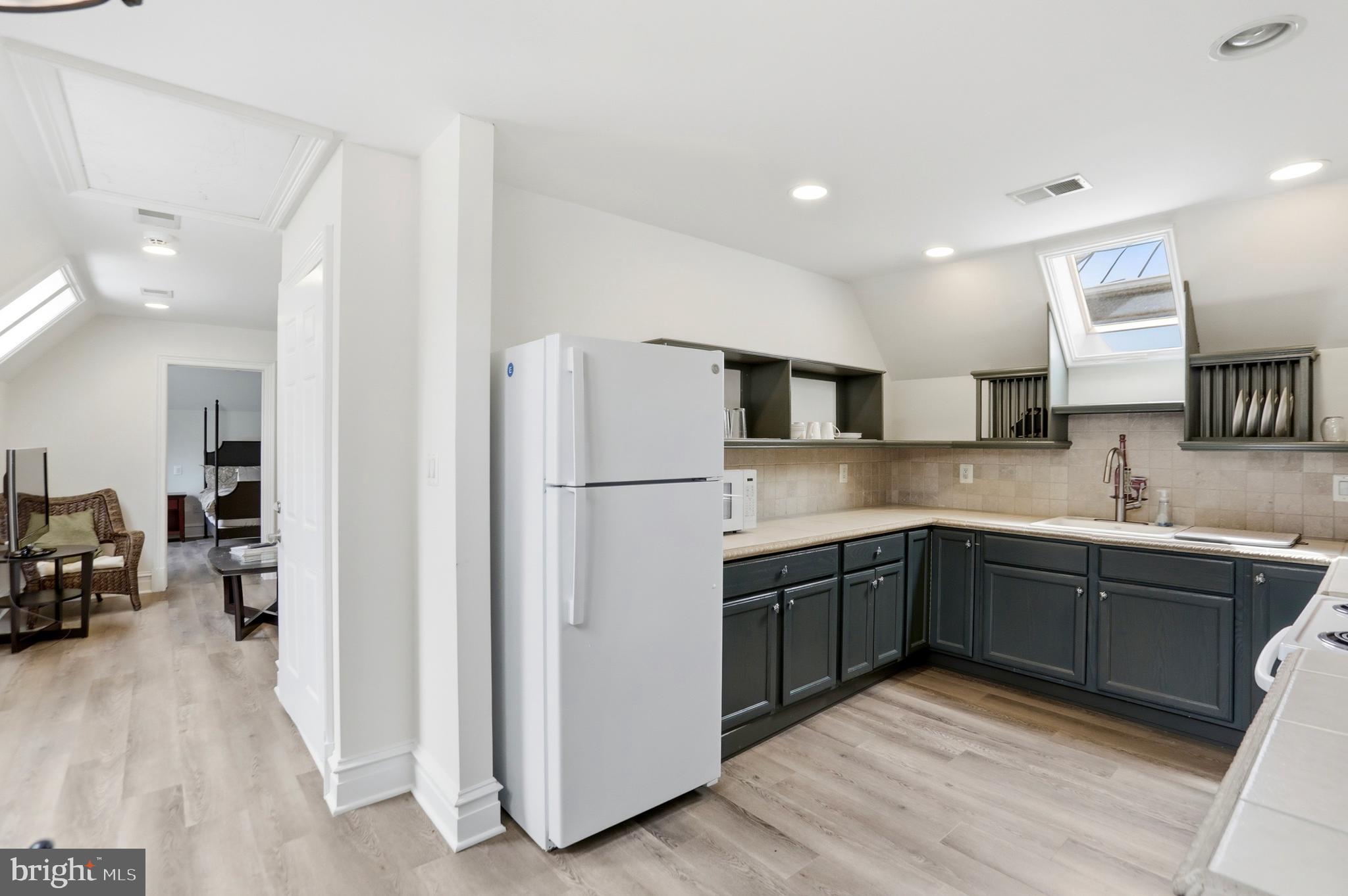 KENTLAND POND - Residential