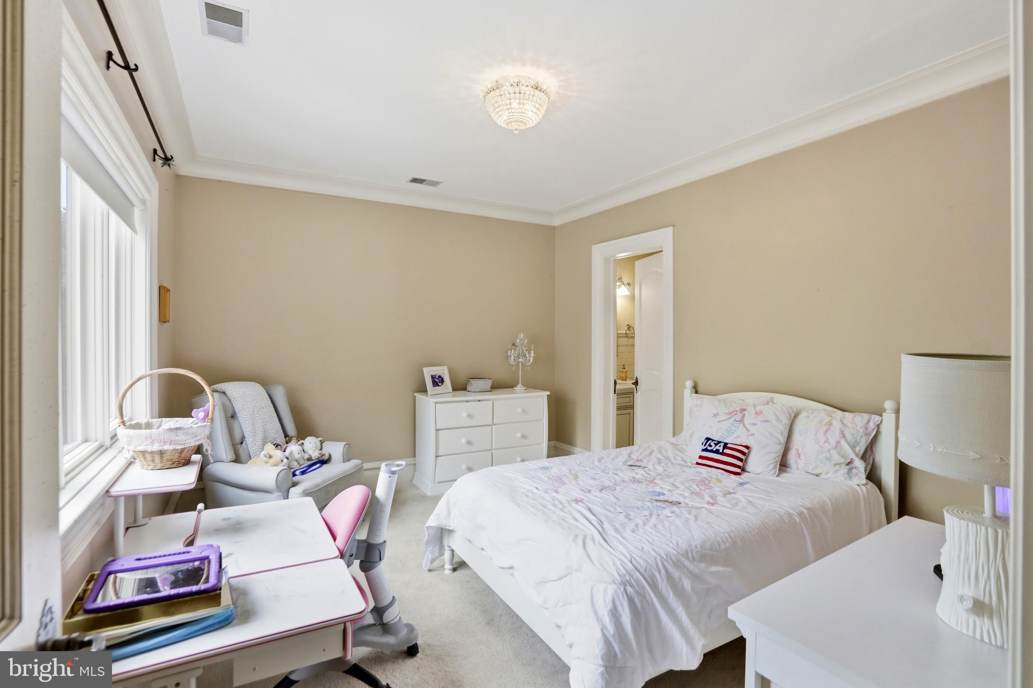 KENTLAND POND - Residential