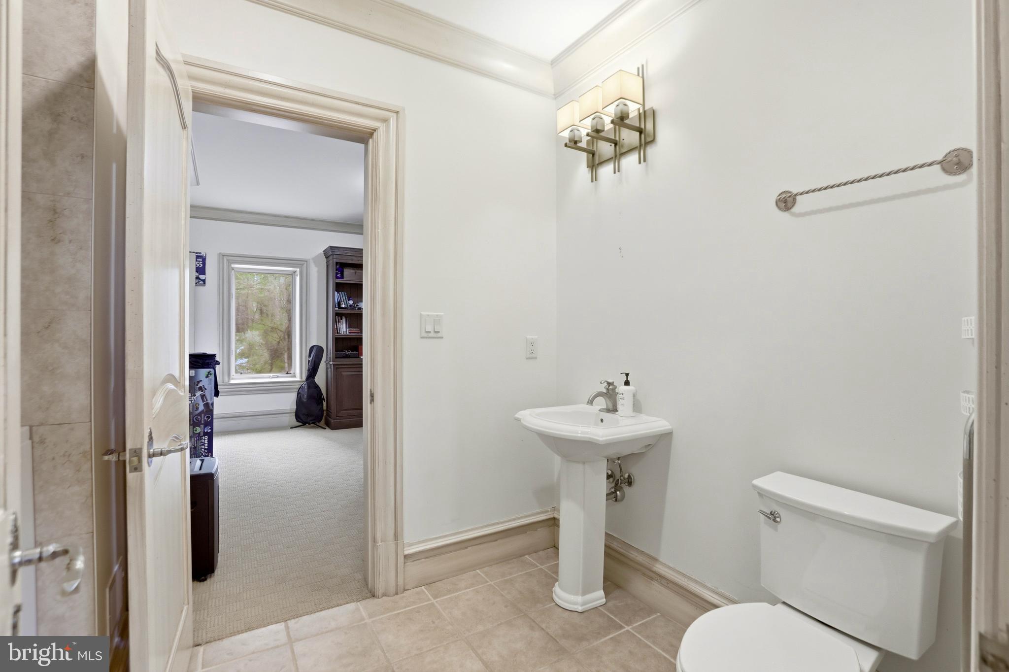 KENTLAND POND - Residential