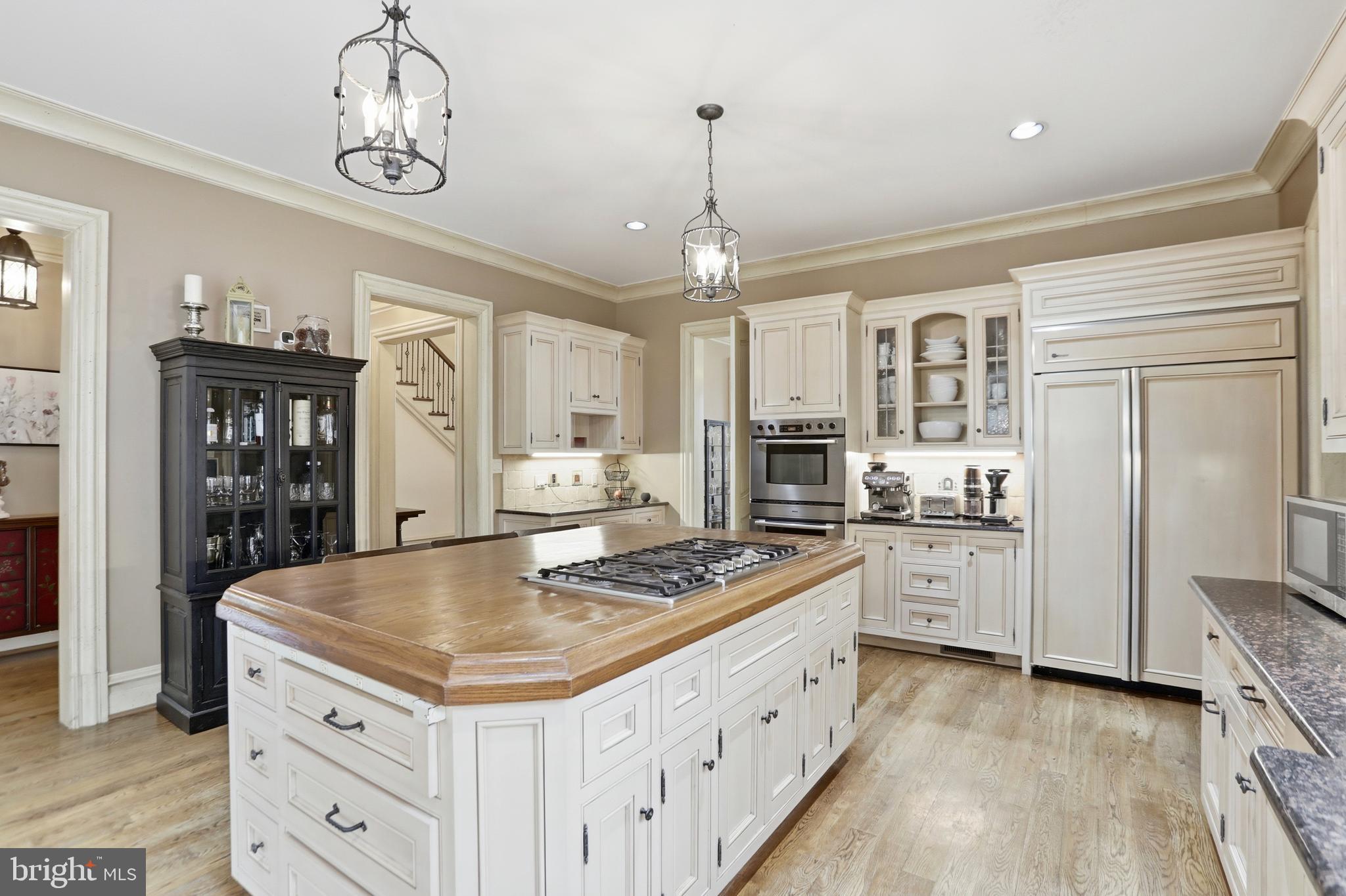 KENTLAND POND - Residential