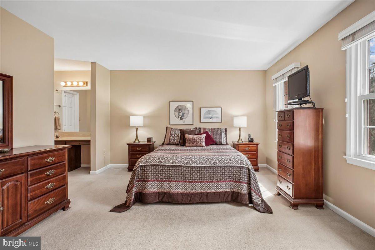 FAIRFAX STATION - Residential