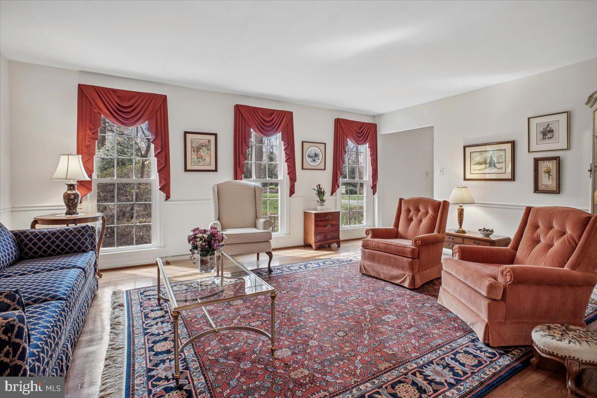 FAIRFAX STATION - Residential