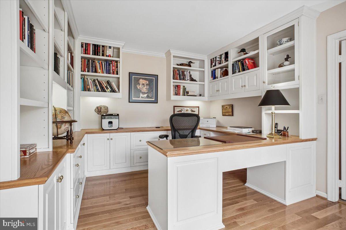 FAIRFAX STATION - Residential