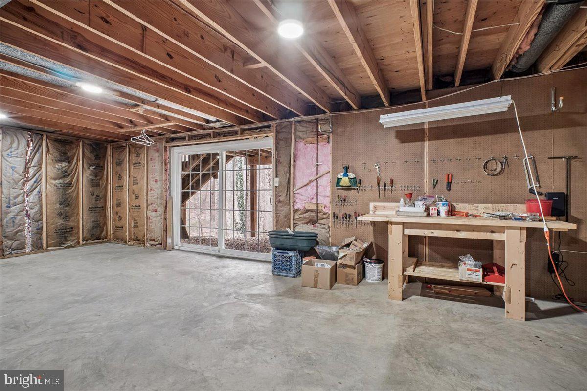 FAIRFAX STATION - Residential